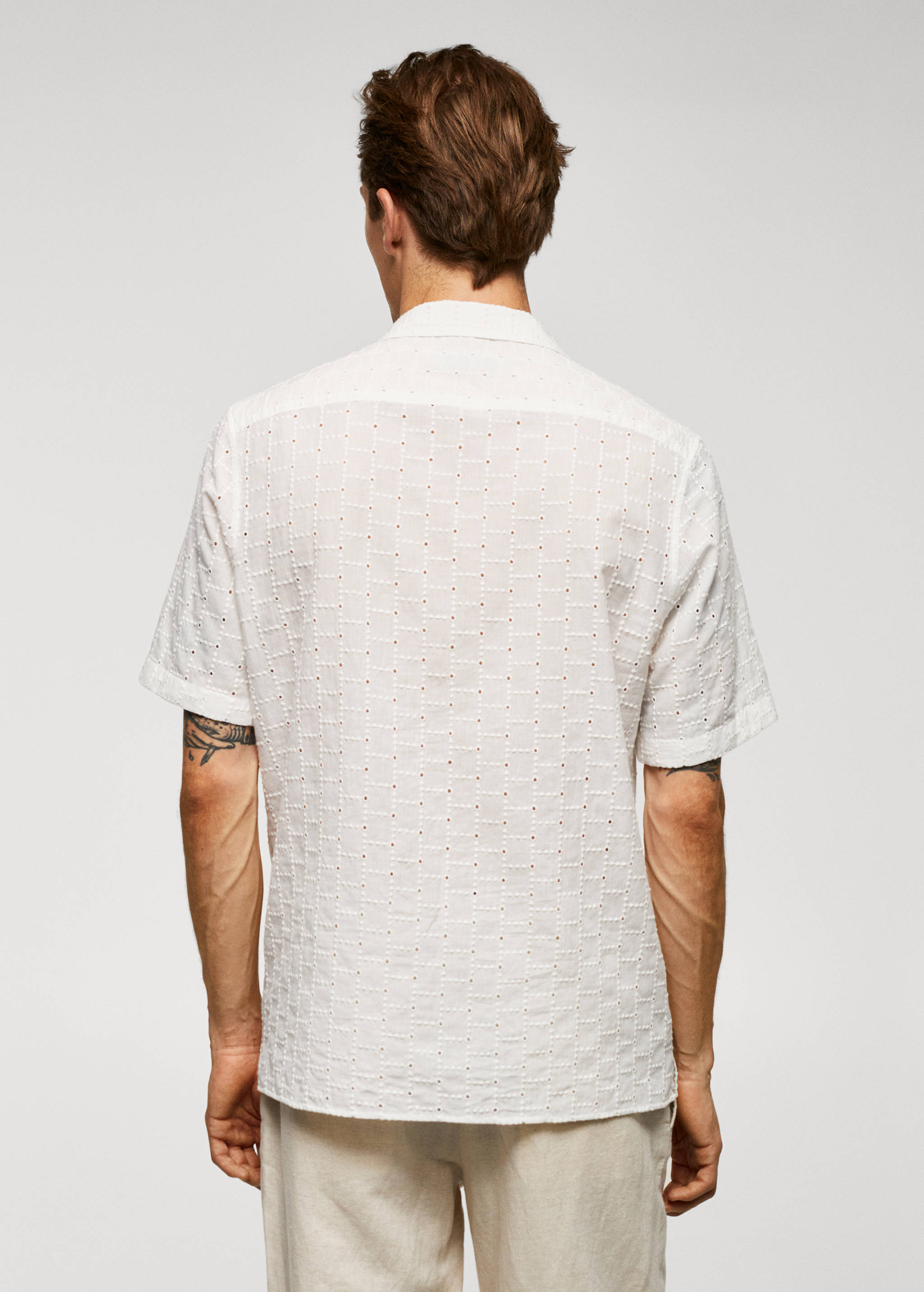 Koszula z kołnierzykiem bowling z haftem - Tylna strona artykułu