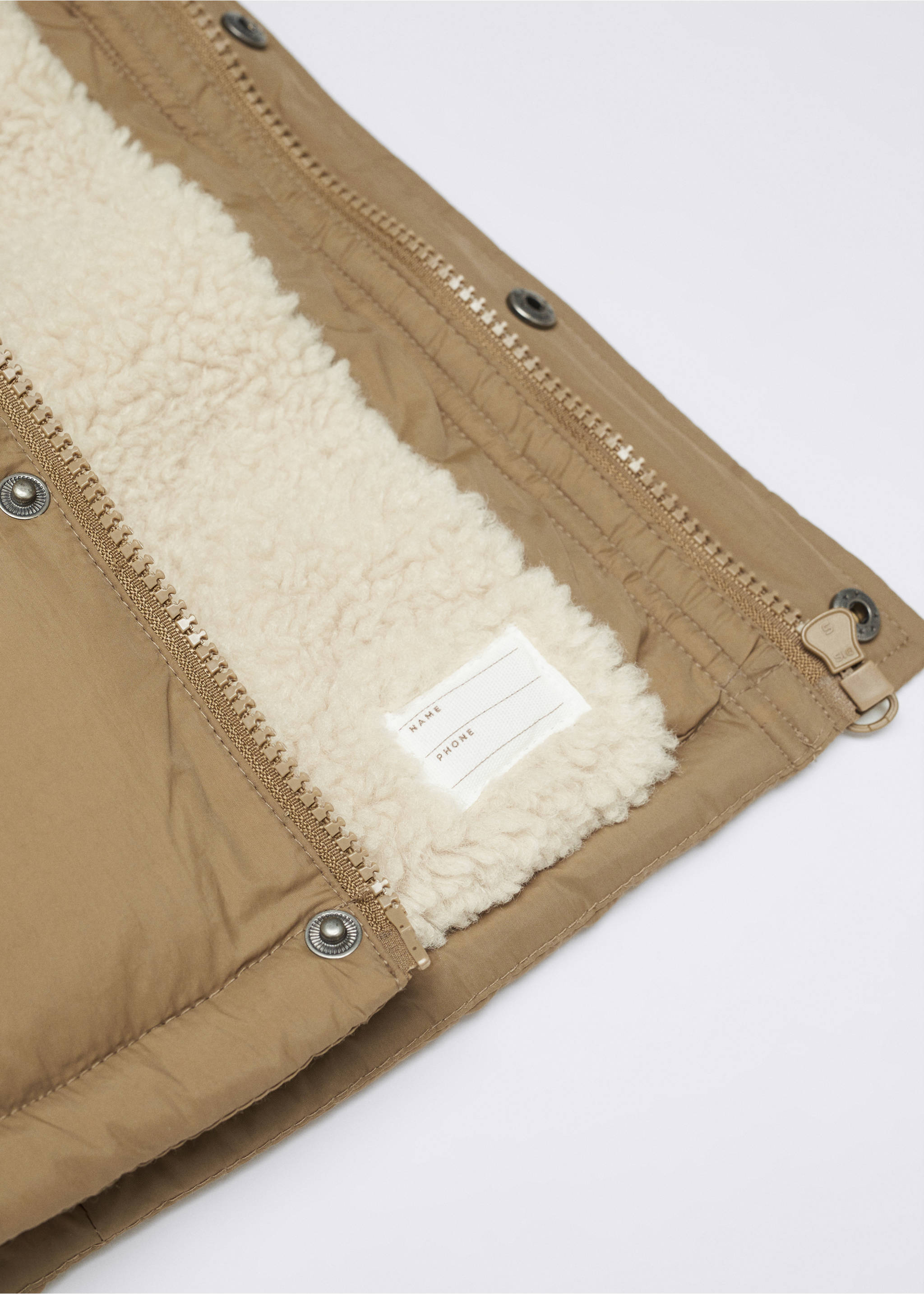 Padded anorak with shearling lining - Details of the article 8, Beige. Ref: 57044757-00.