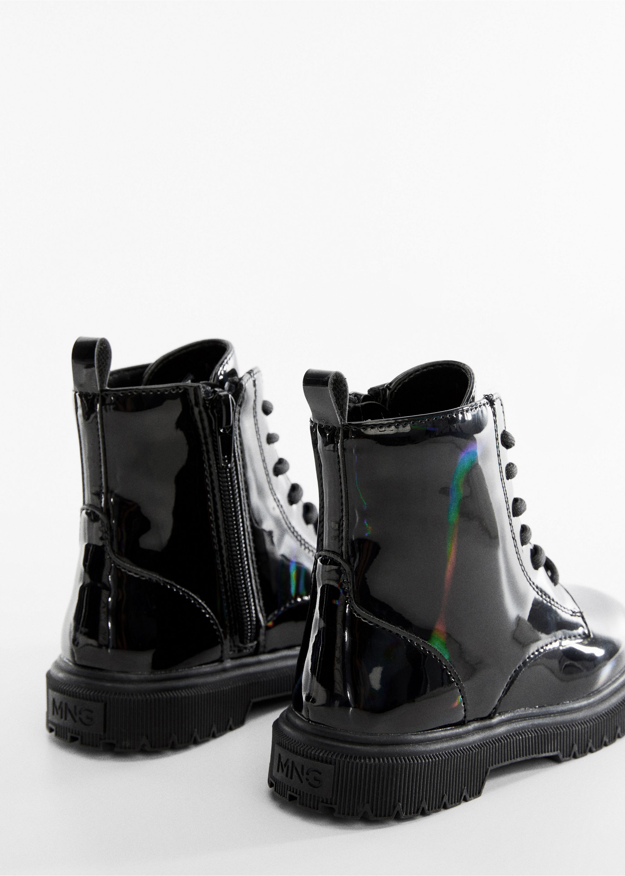 Geschnürte Lackleder-Stiefelette - Detail des Artikels 2