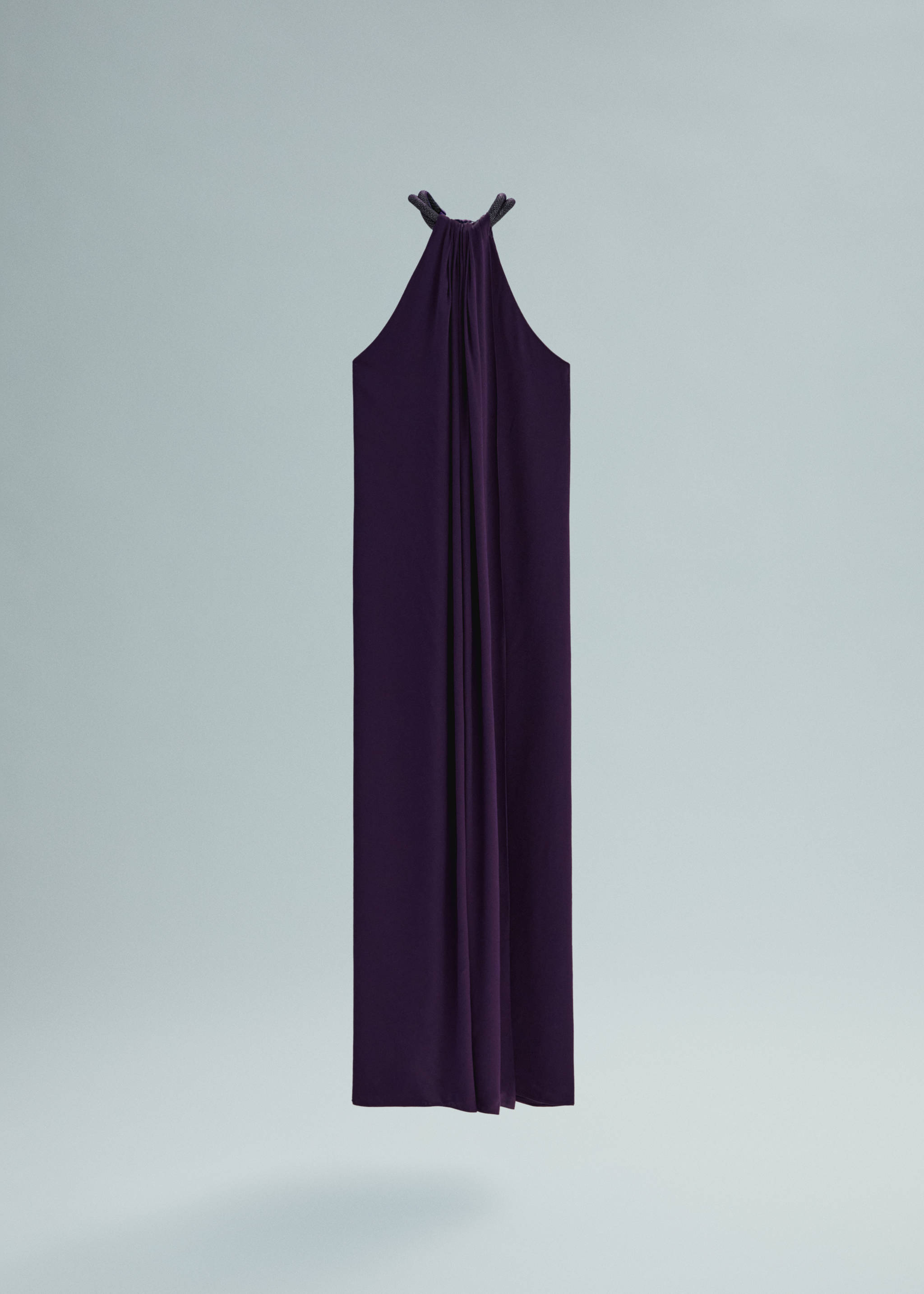 Vestido acetinado com gola rígida e strass - Artigo sem modelo