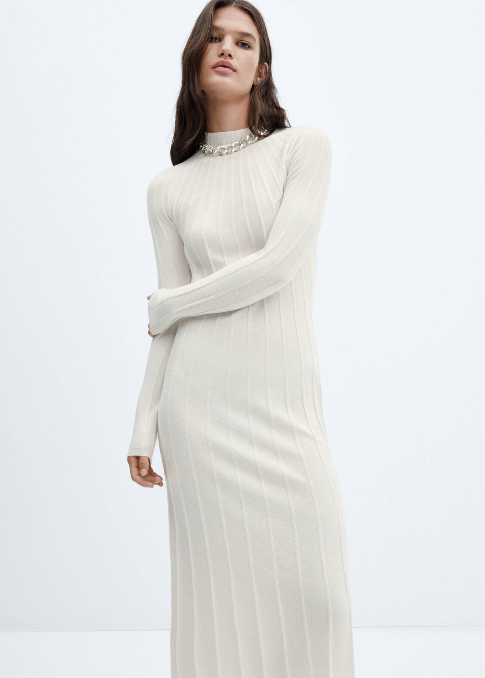 Rippkleid mit halbhohem Kragen - Mittlere Ansicht