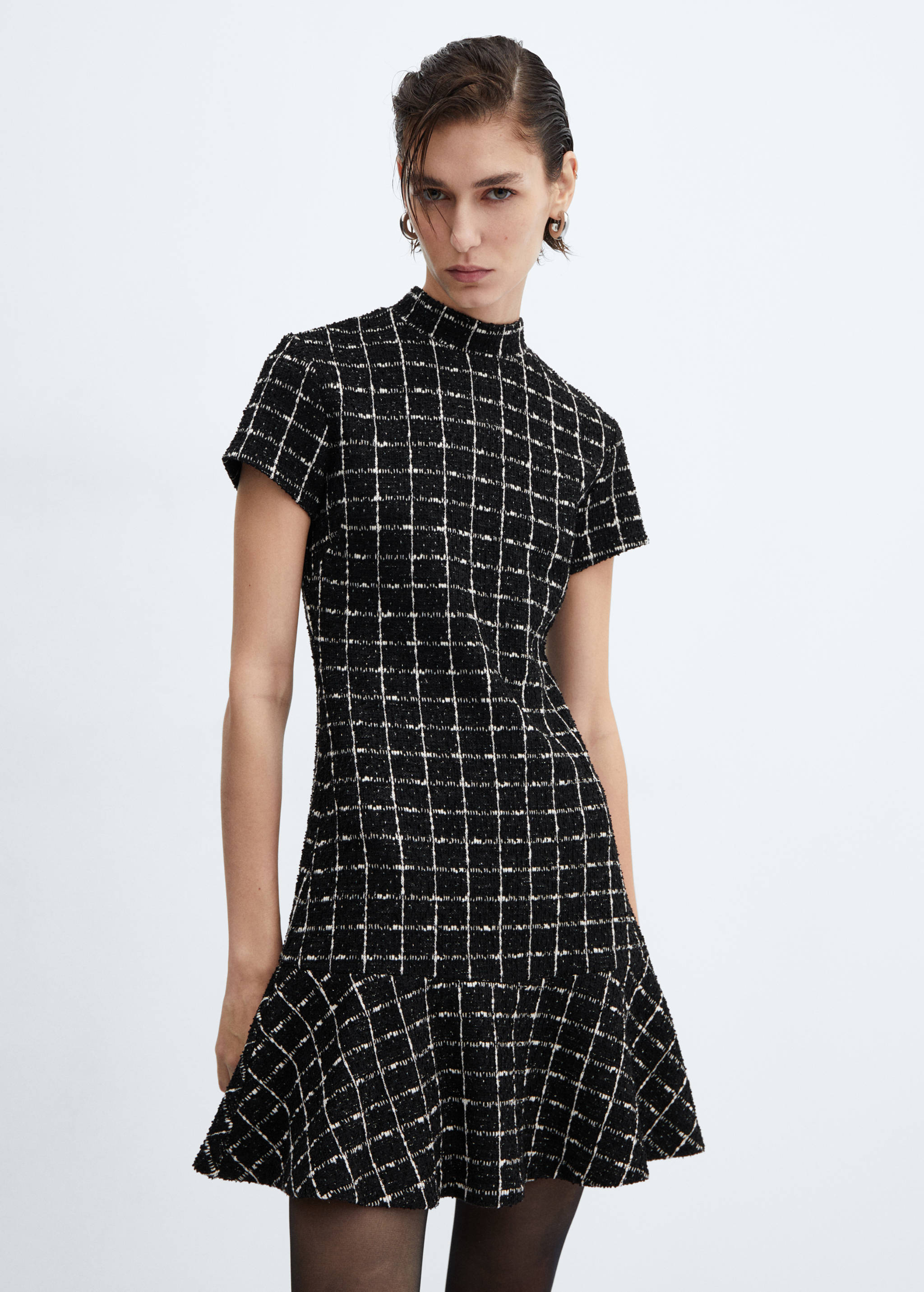 Tweed dress with ruffle hem - Medium plane