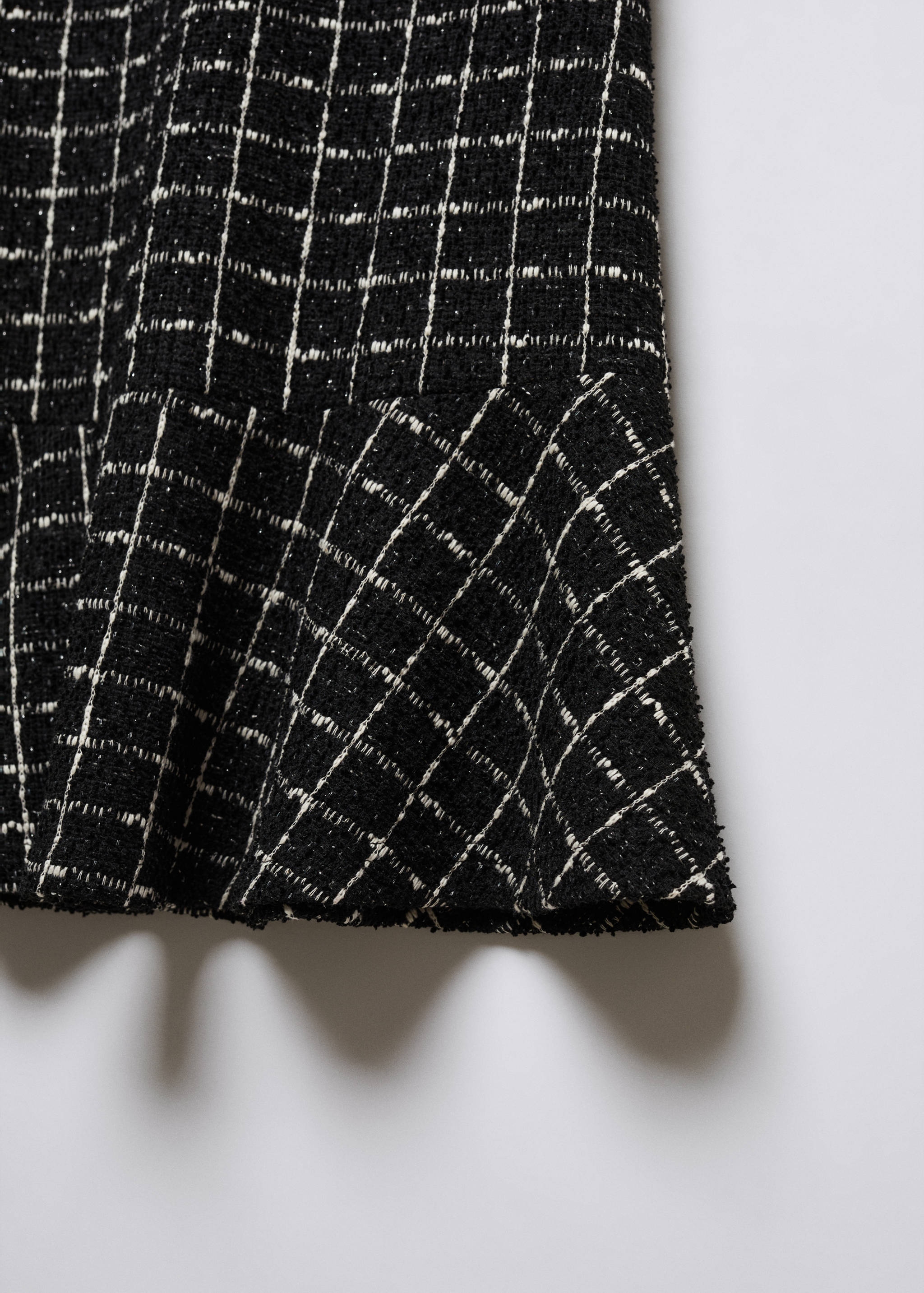 Tweed dress with ruffle hem - Details of the article 8