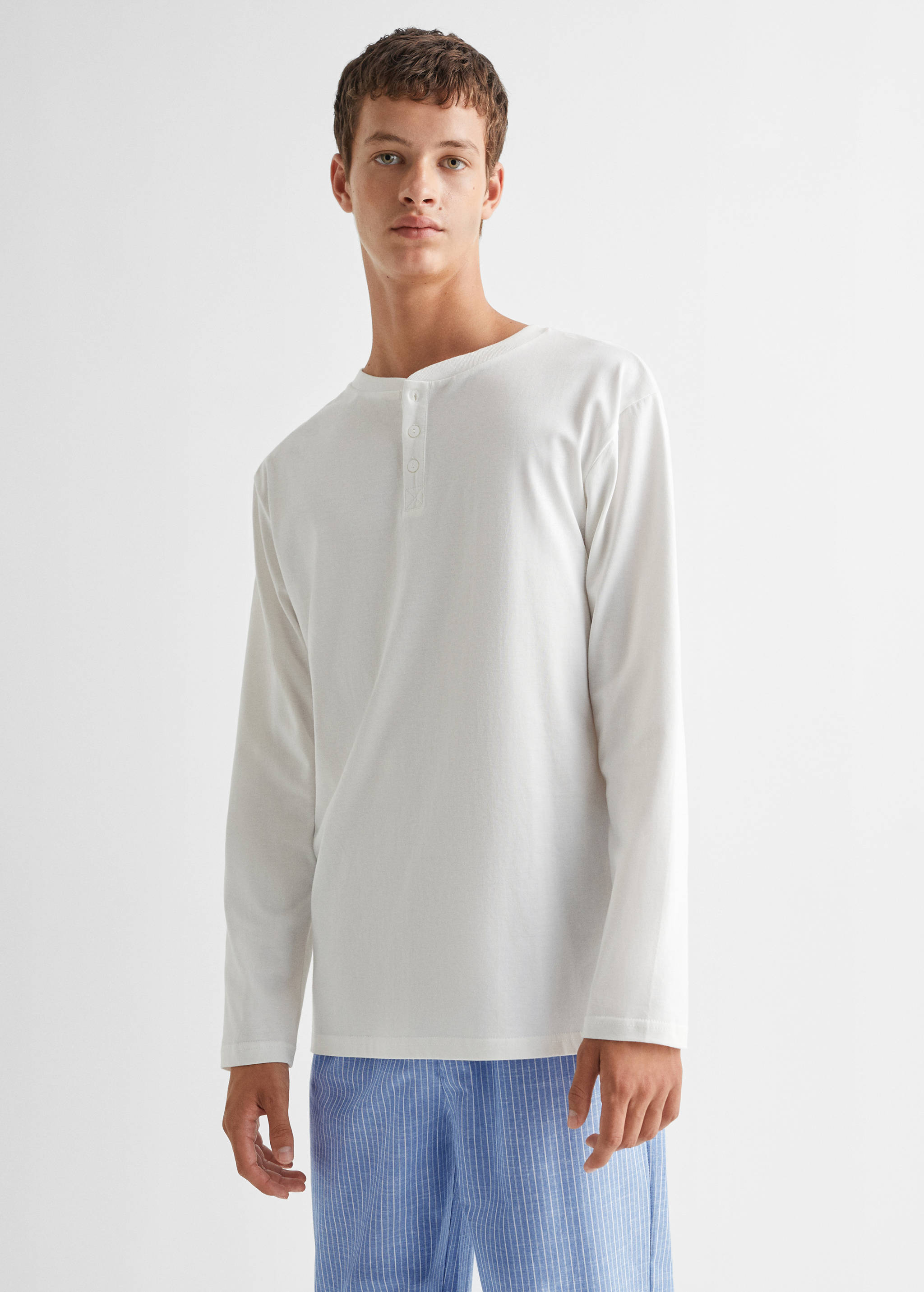 Pijama largo rayas - Plano medio