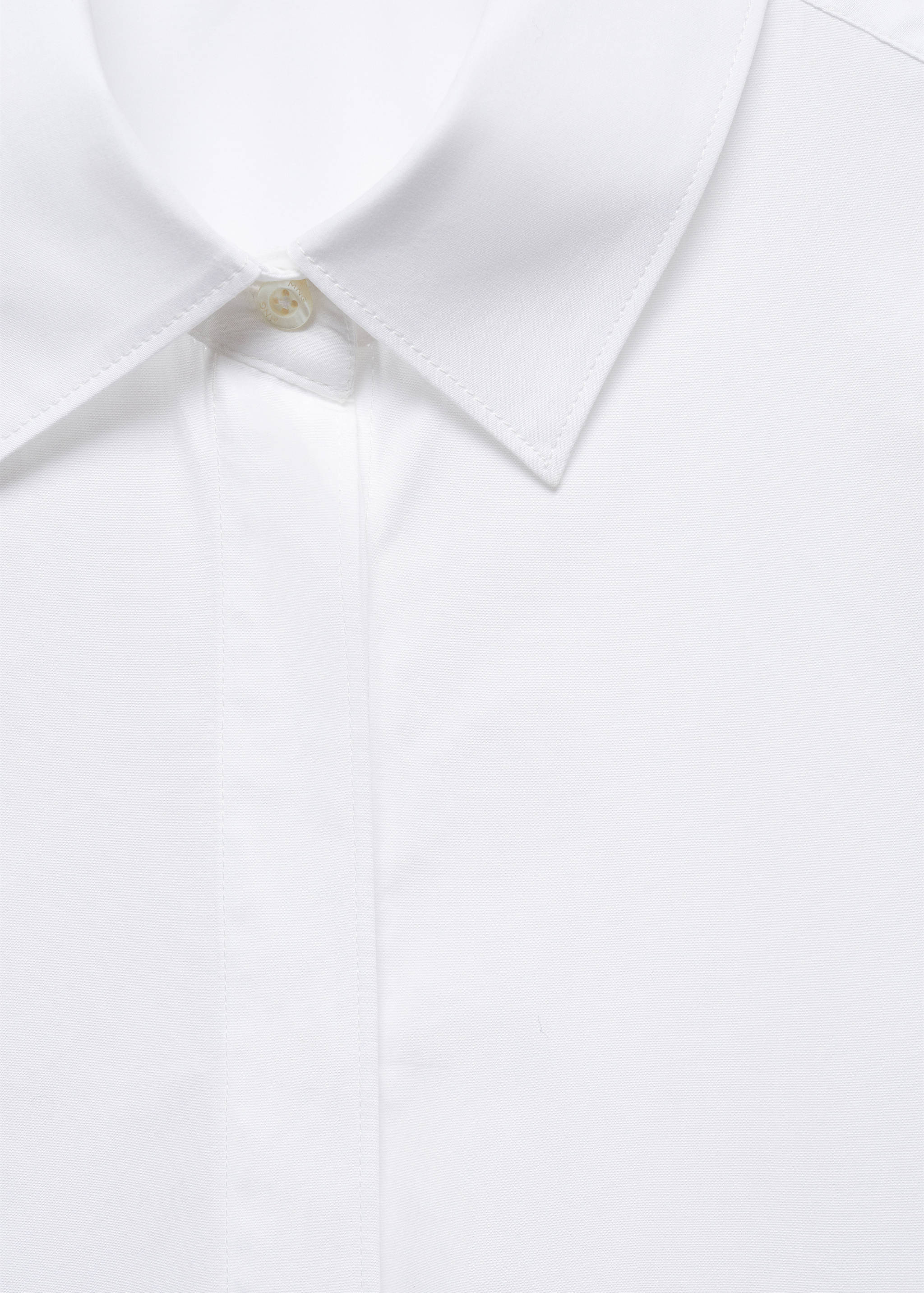 Cotton shirt with hidden buttons - Details of the article 8
