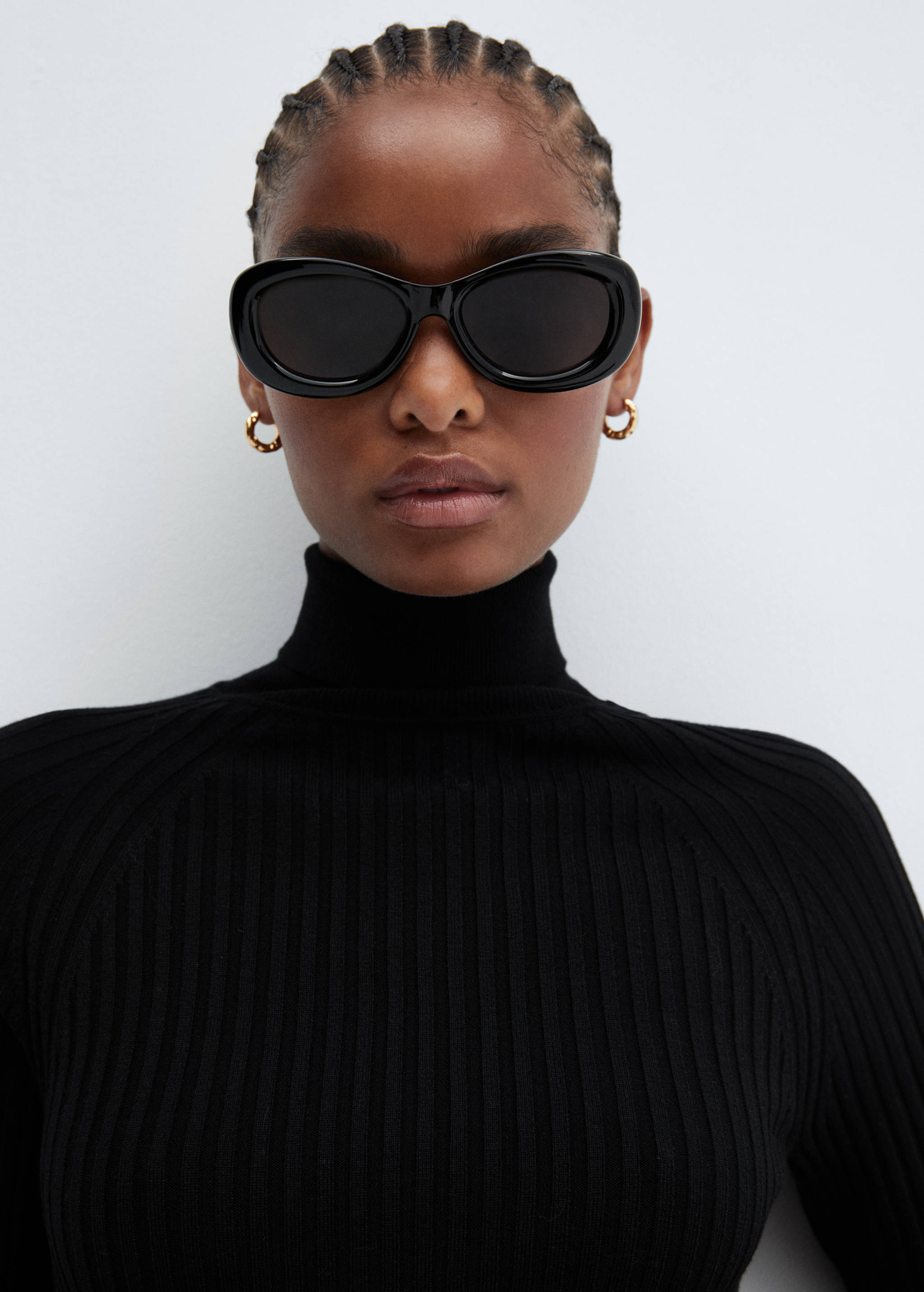 Kurzes Ripp-Kleid mit Rollkragen - Detail des Artikels 1