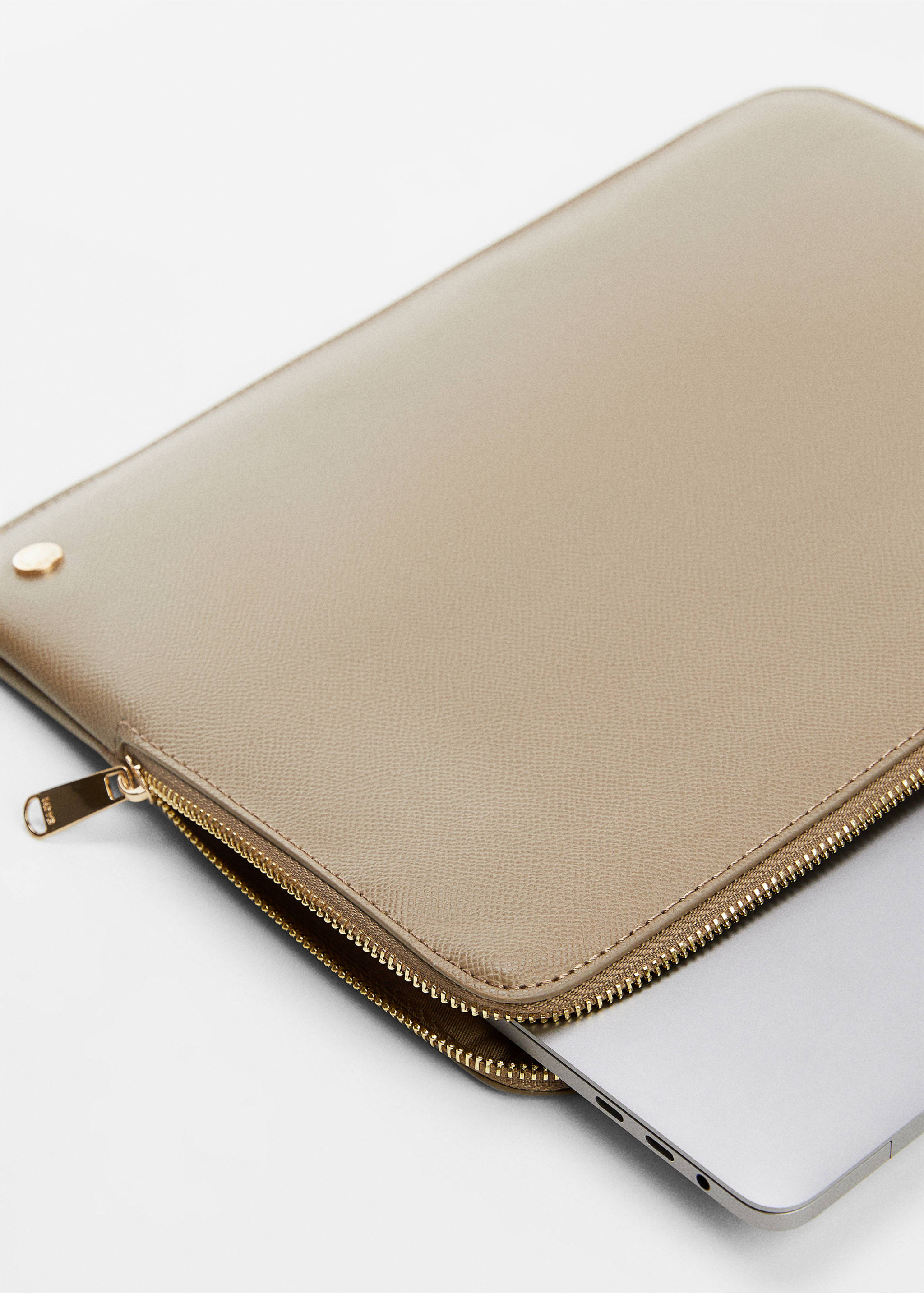 Housse ordinateur effet saffiano - Détail de l'article 2, Marron clair/pastel. Ref: 57045805-00.