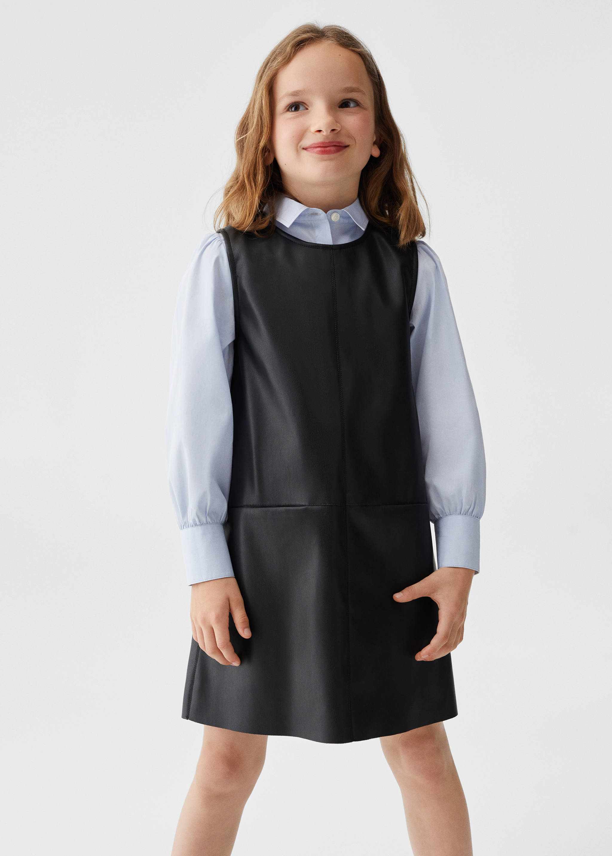 Rochie imitație de piele - Plan mediu