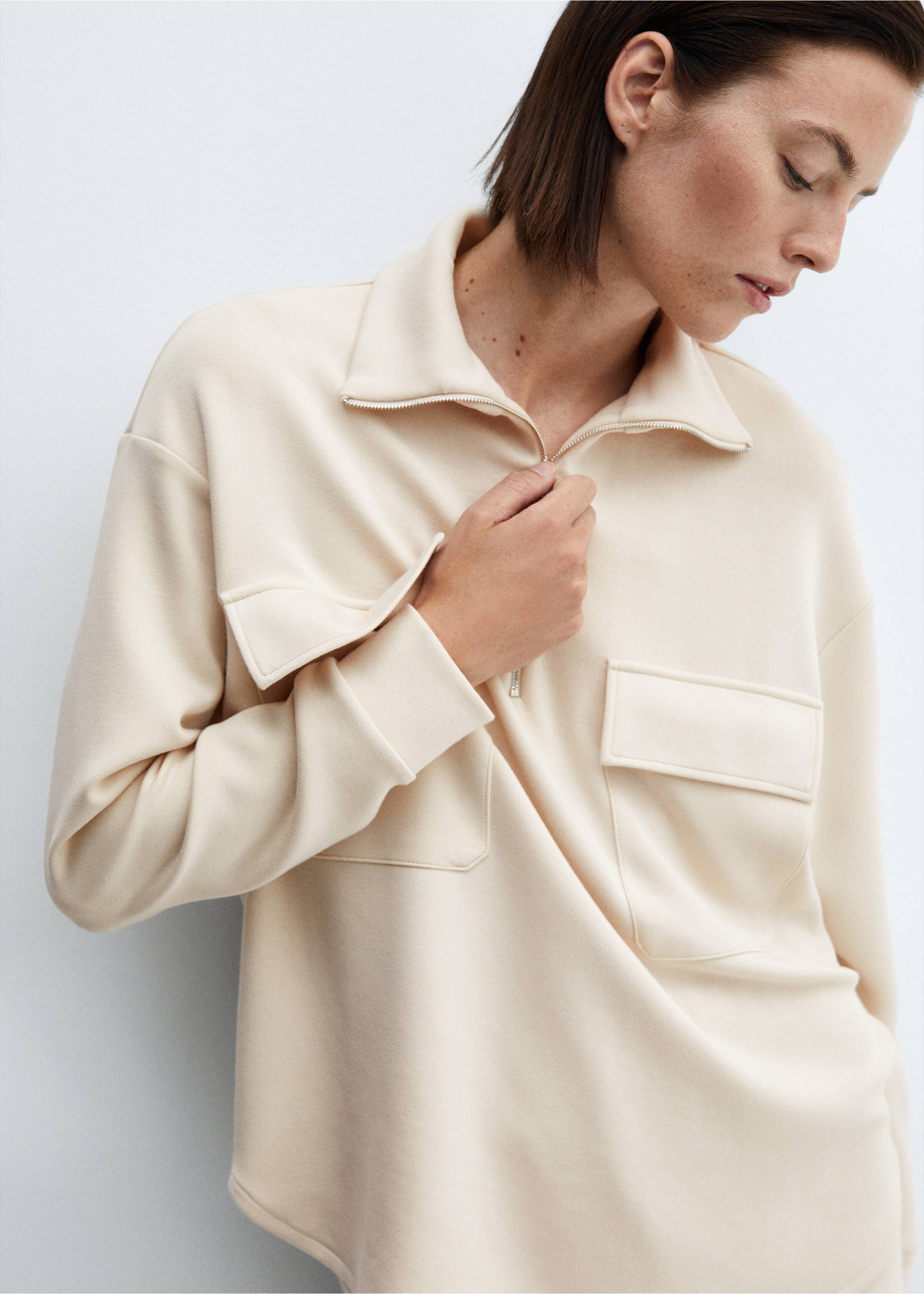 Sweat-shirt poches plaquées - Détail de l'article 2, Beige. Ref: 57045964-00.