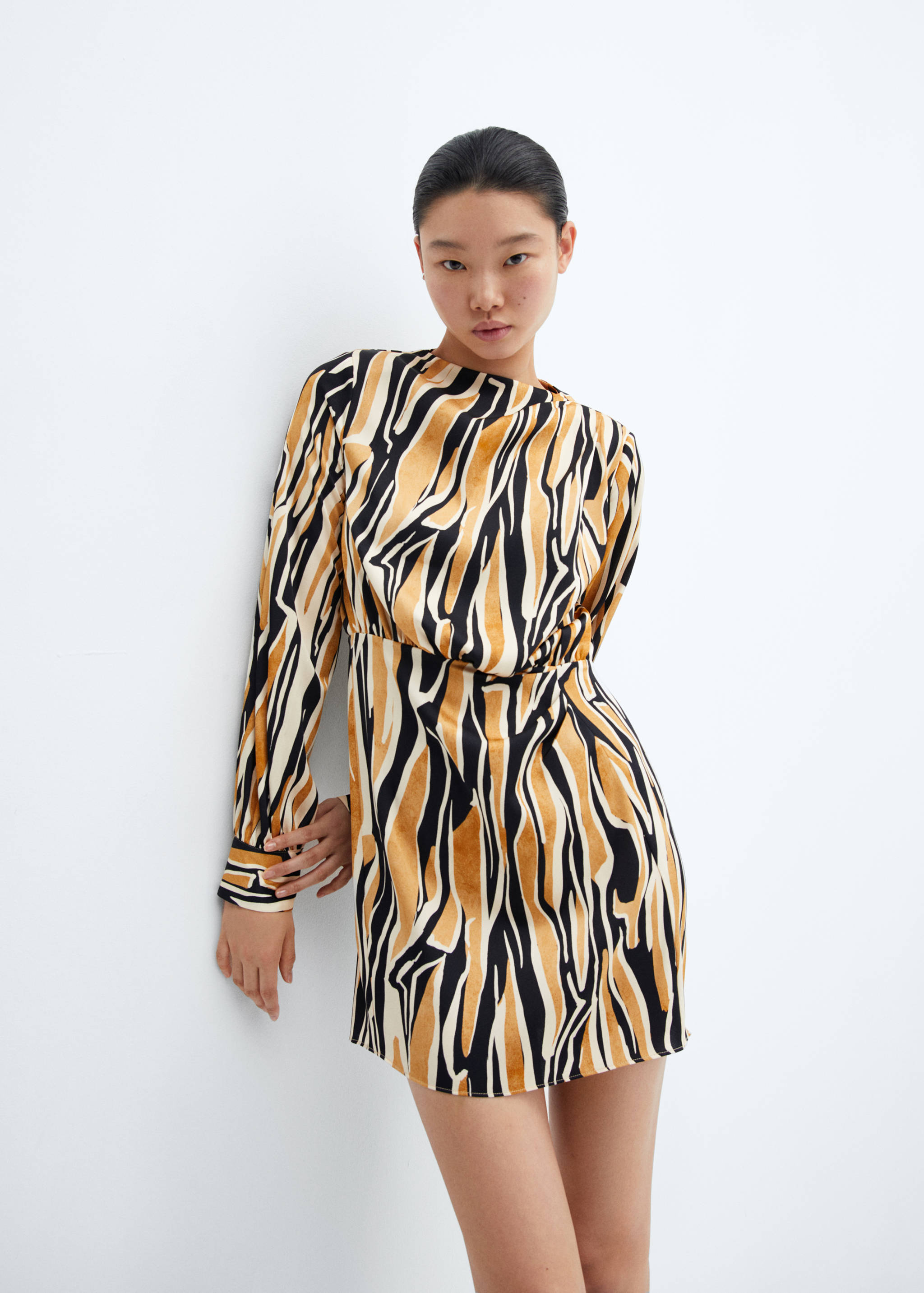 Short patterned dress - Details of the article 2