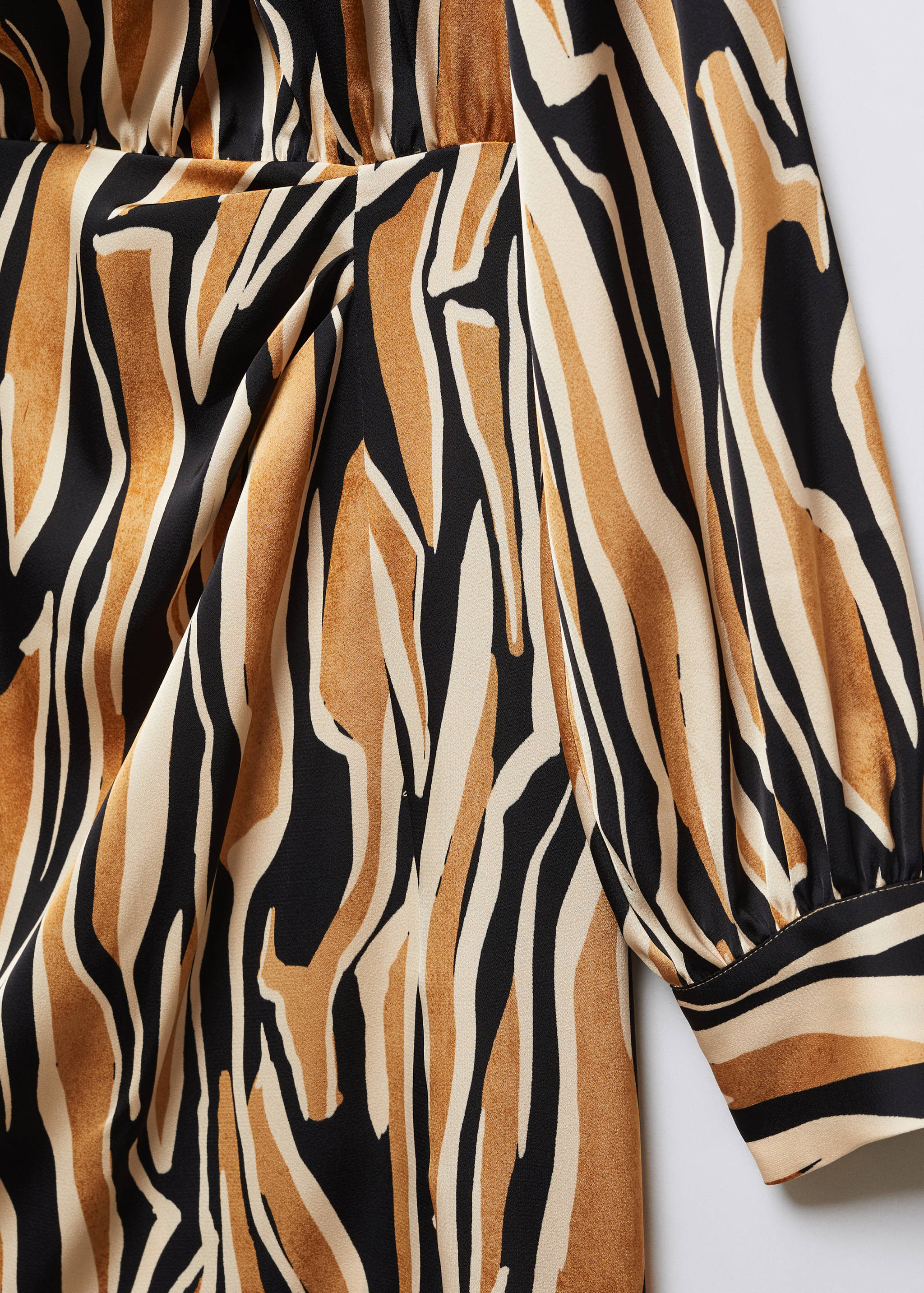 Short patterned dress - Details of the article 8