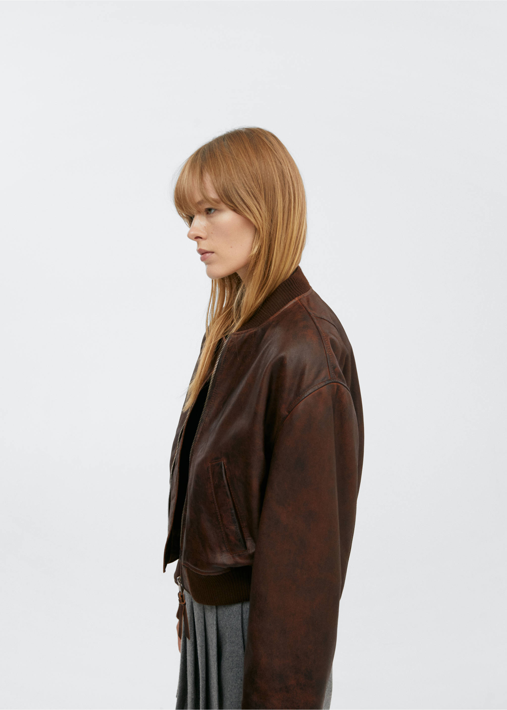 100% leather bomber jacket - Details of the article 2, Brown. Ref: 57045982-00.