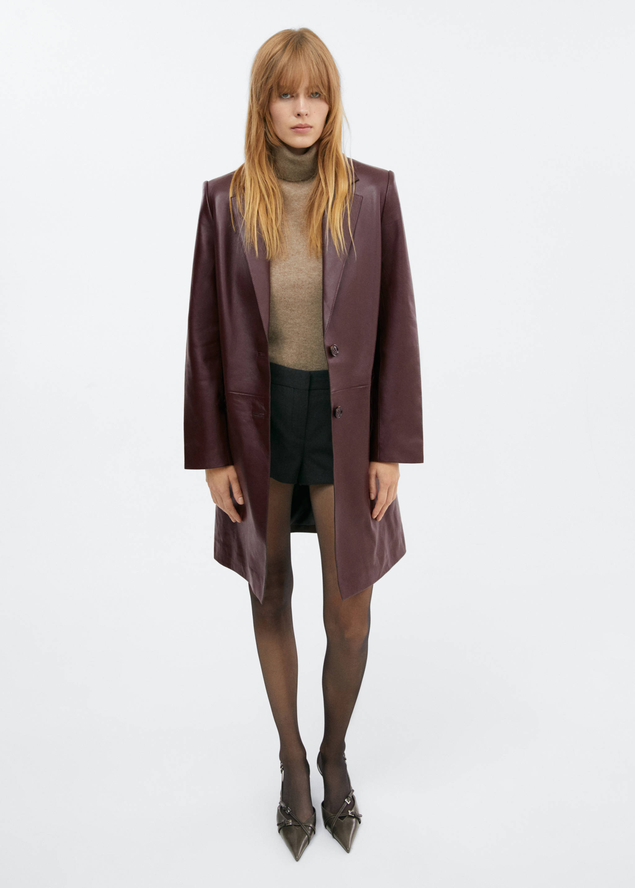Leather coat with lapels - General plane