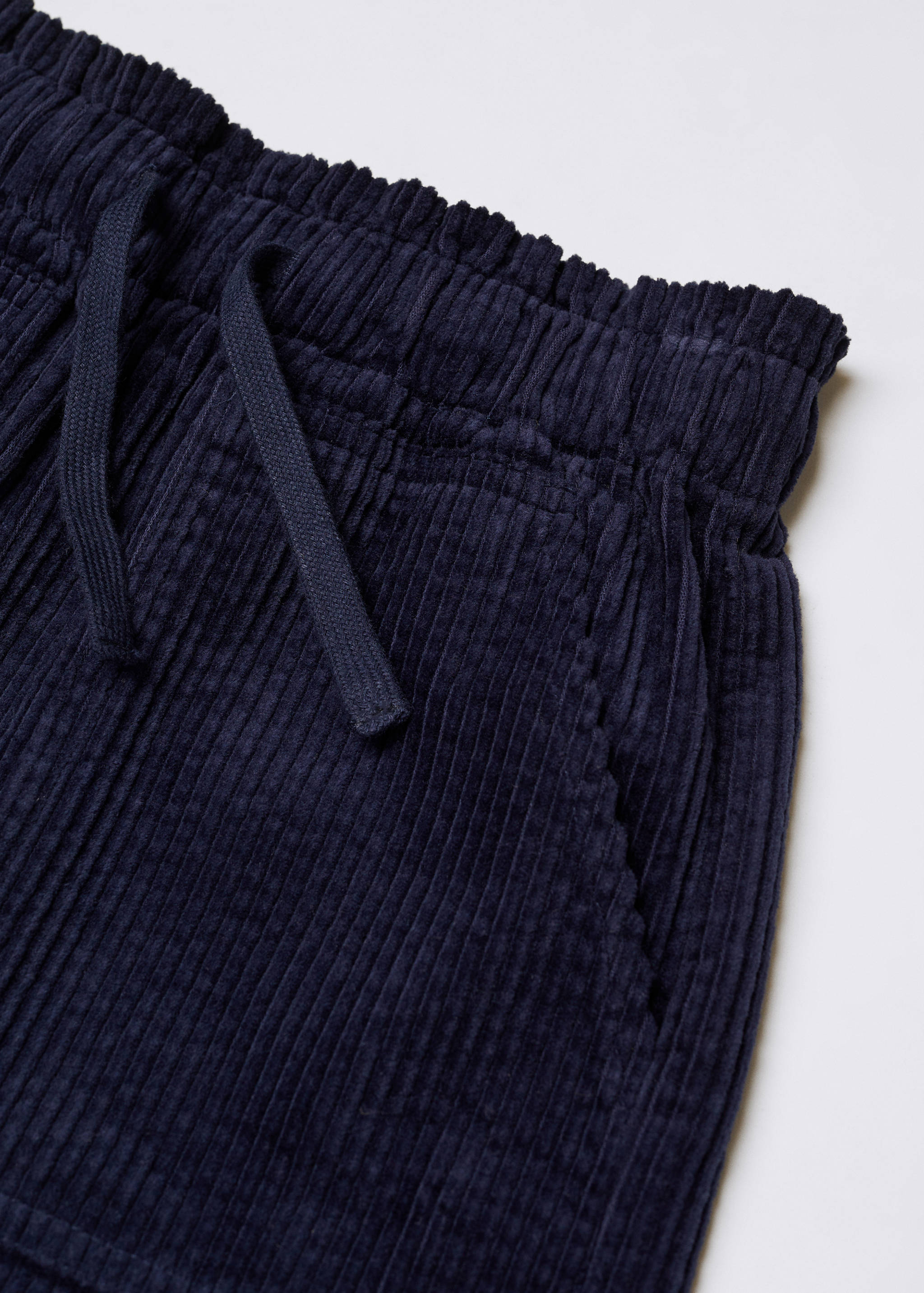Paperbag-Shorts aus Cord - Detail des Artikels 8
