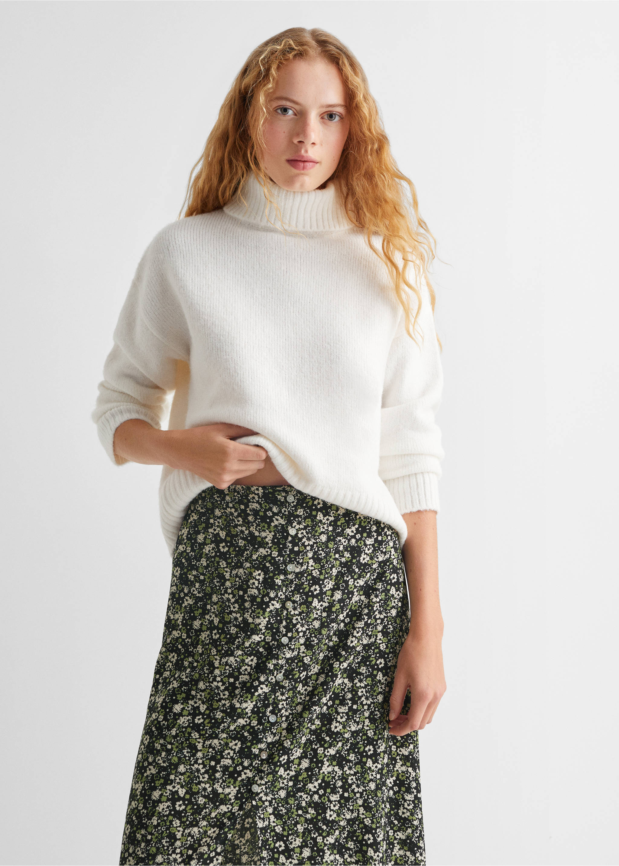 Slit printed long skirt - Medium plane, Black. Ref: 57046009-00.