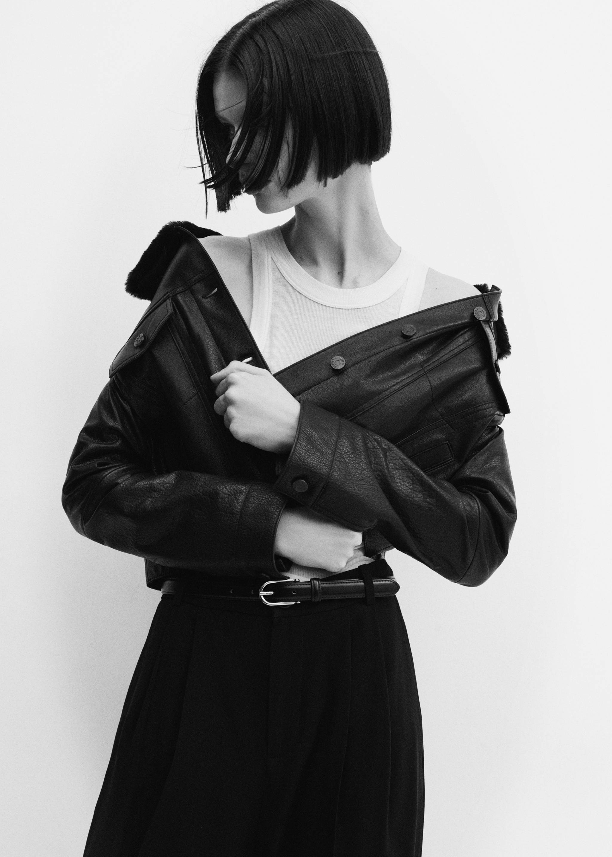 Suede jacket with fur-effect collar - Details of the article 2