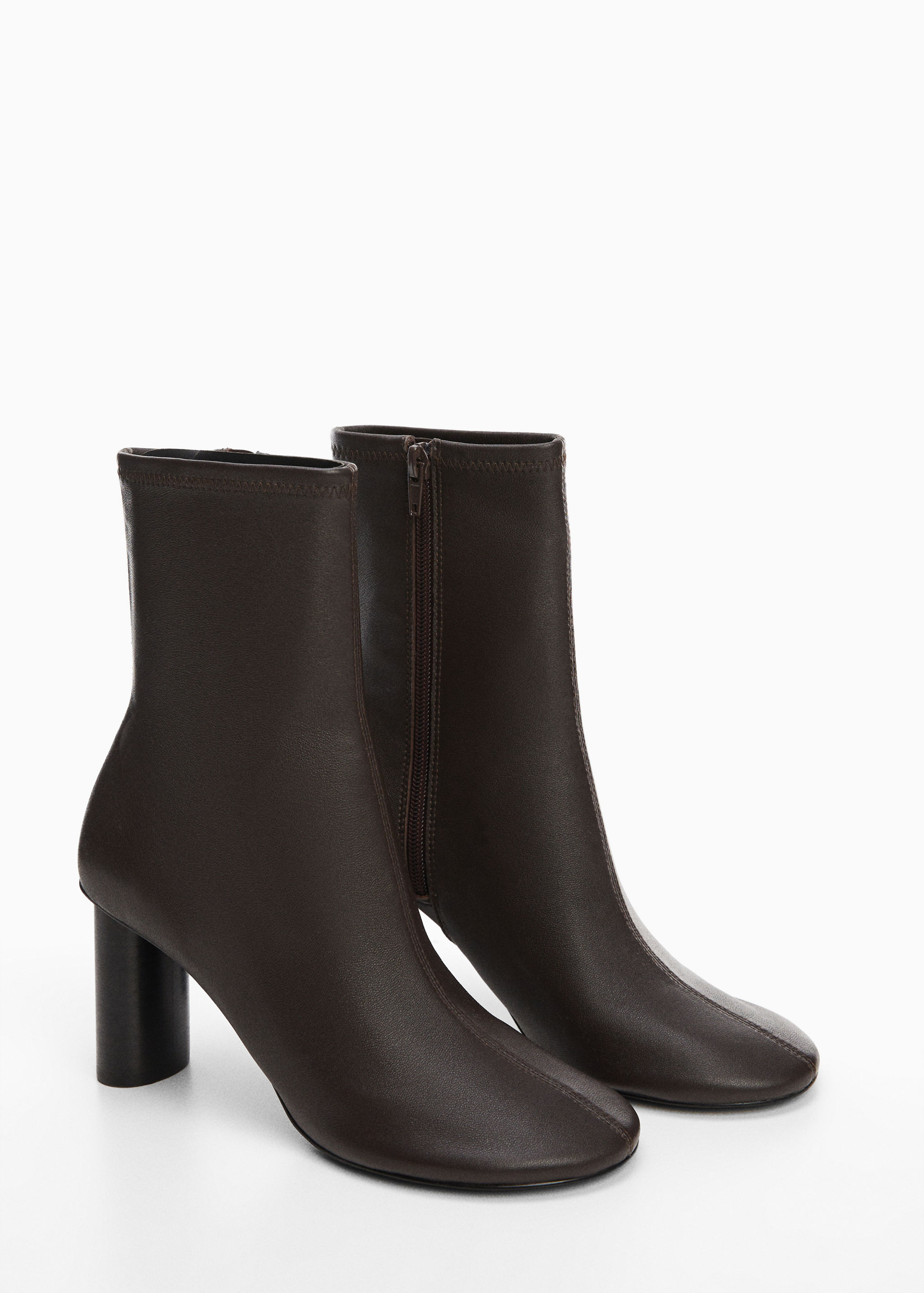 Bottines cuir bout rond - Plan moyen