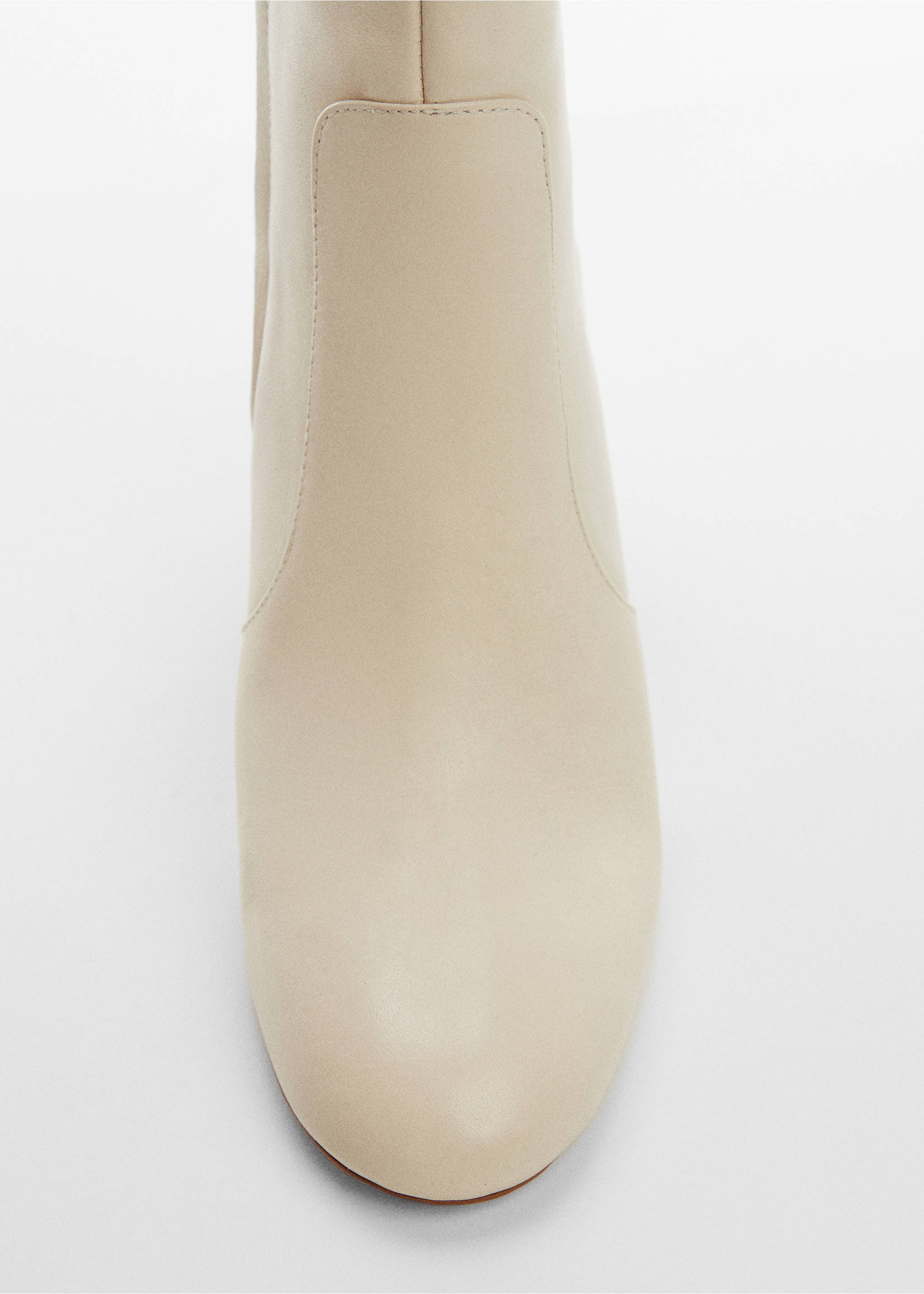 Round-toe leather boots - Details of the article 2, Beige. Ref: 57046024-00.