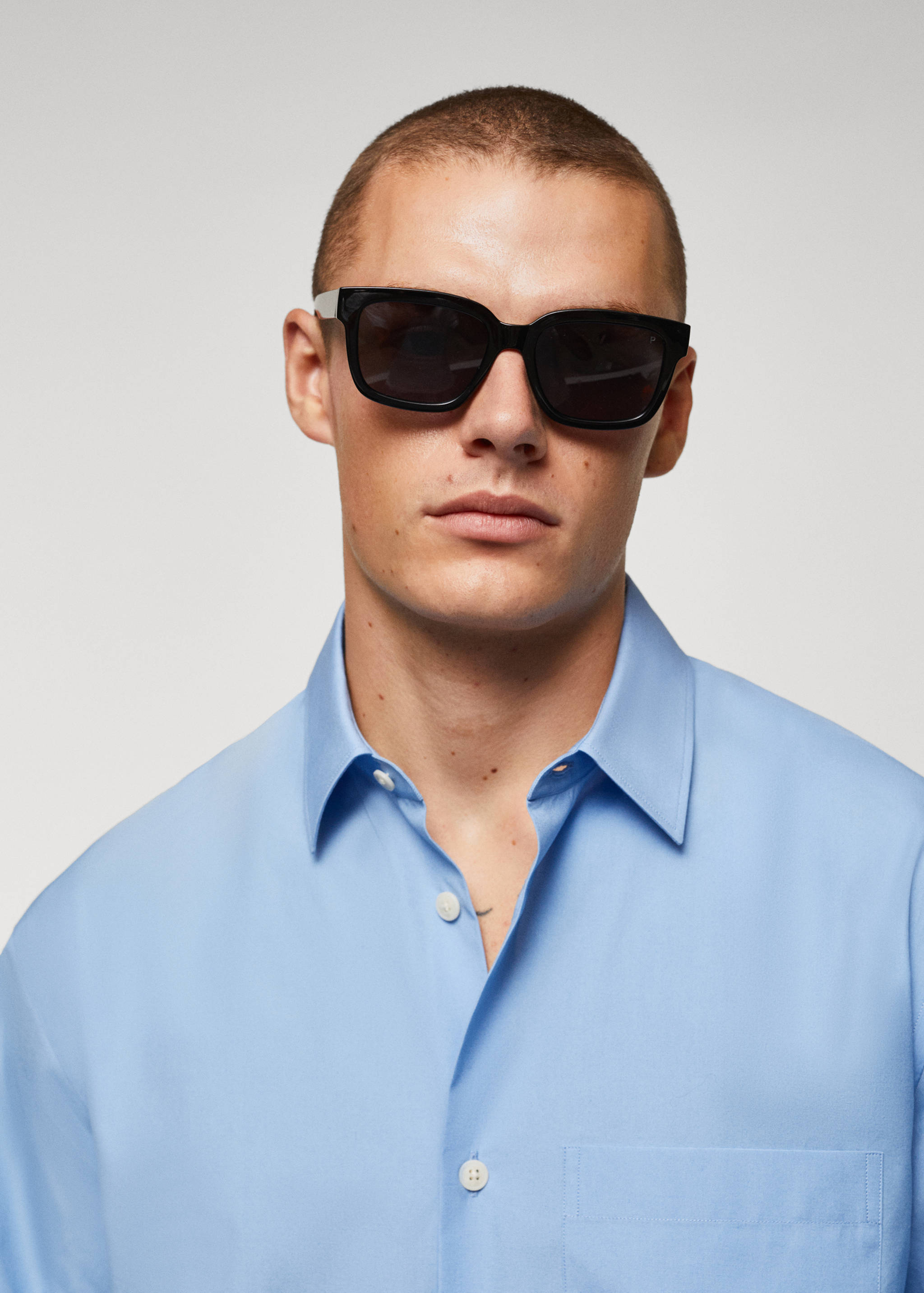 Relaxed fit cotton pocket shirt - Details of the article 1