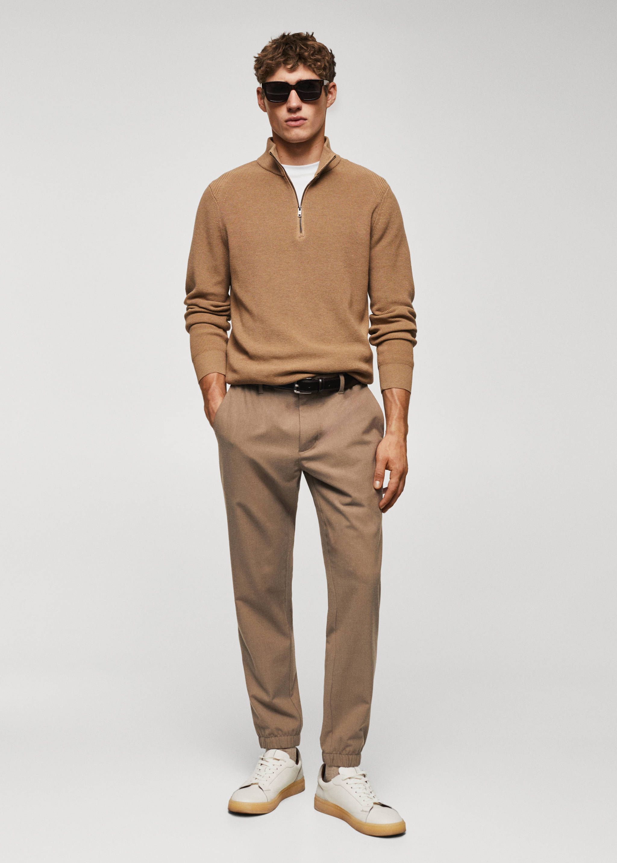 Slim Fit-Joggerpants mit Kordel - Allgemeine Ansicht