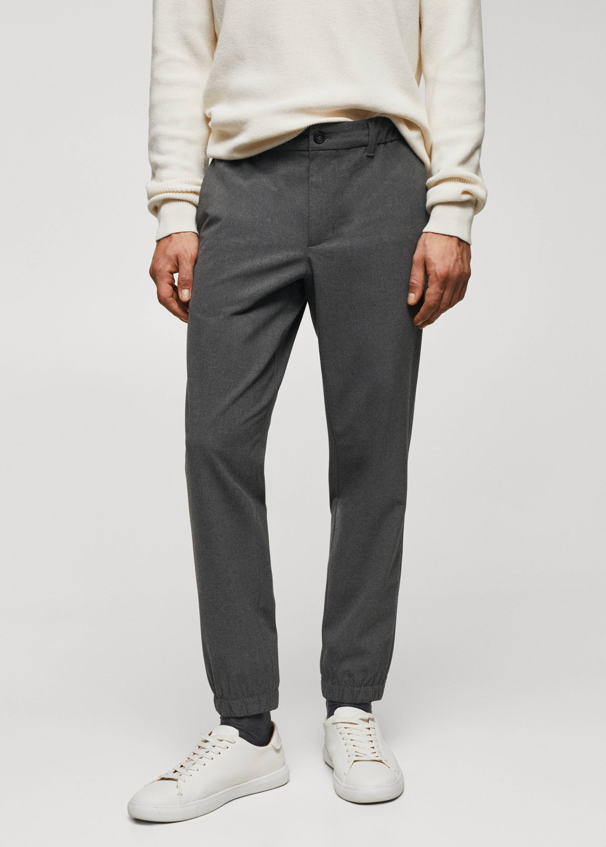 Slim Fit-Joggerpants mit Kordel - Mittlere Ansicht