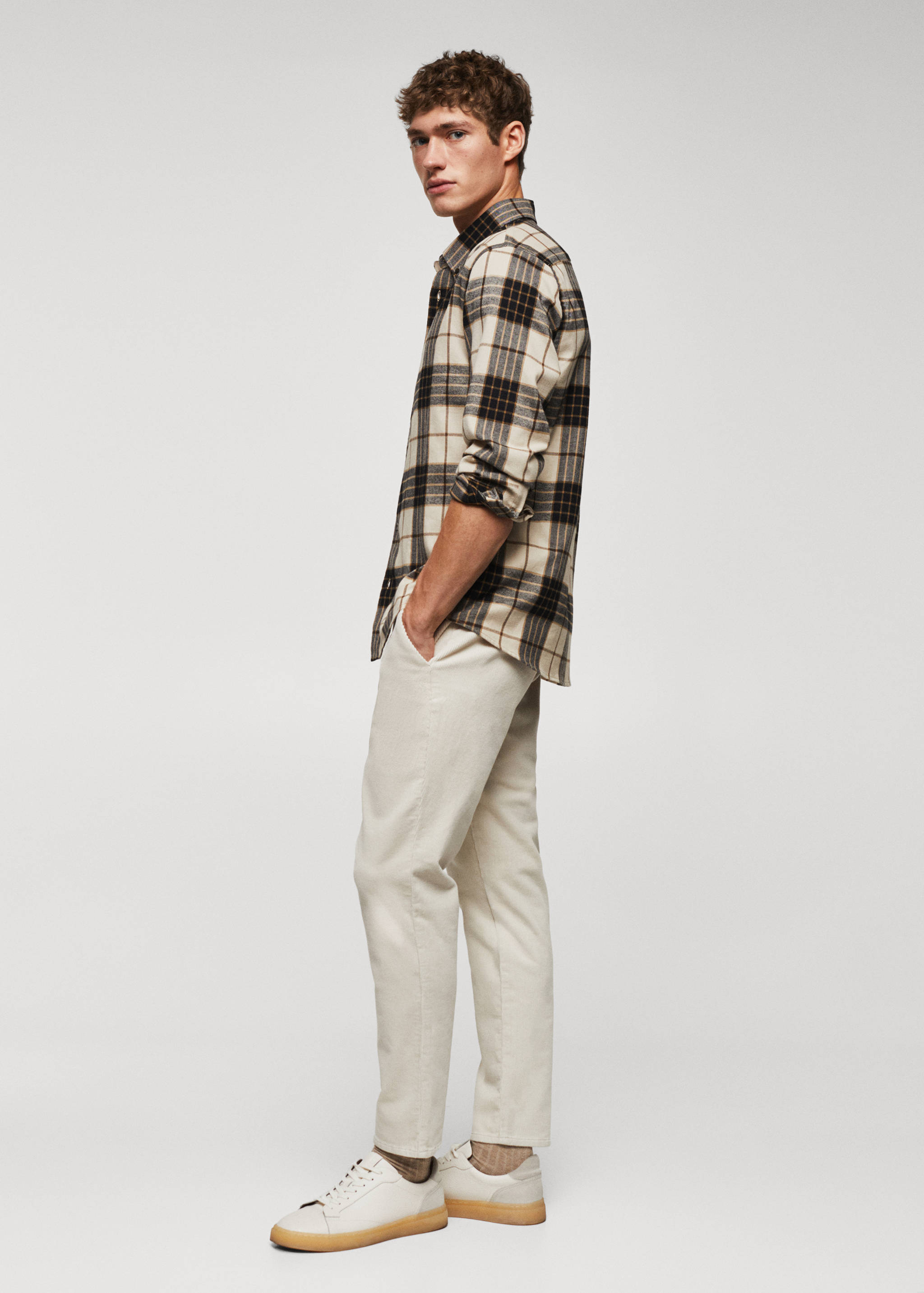Corduroy slim-fit cropped trousers - Details of the article 2