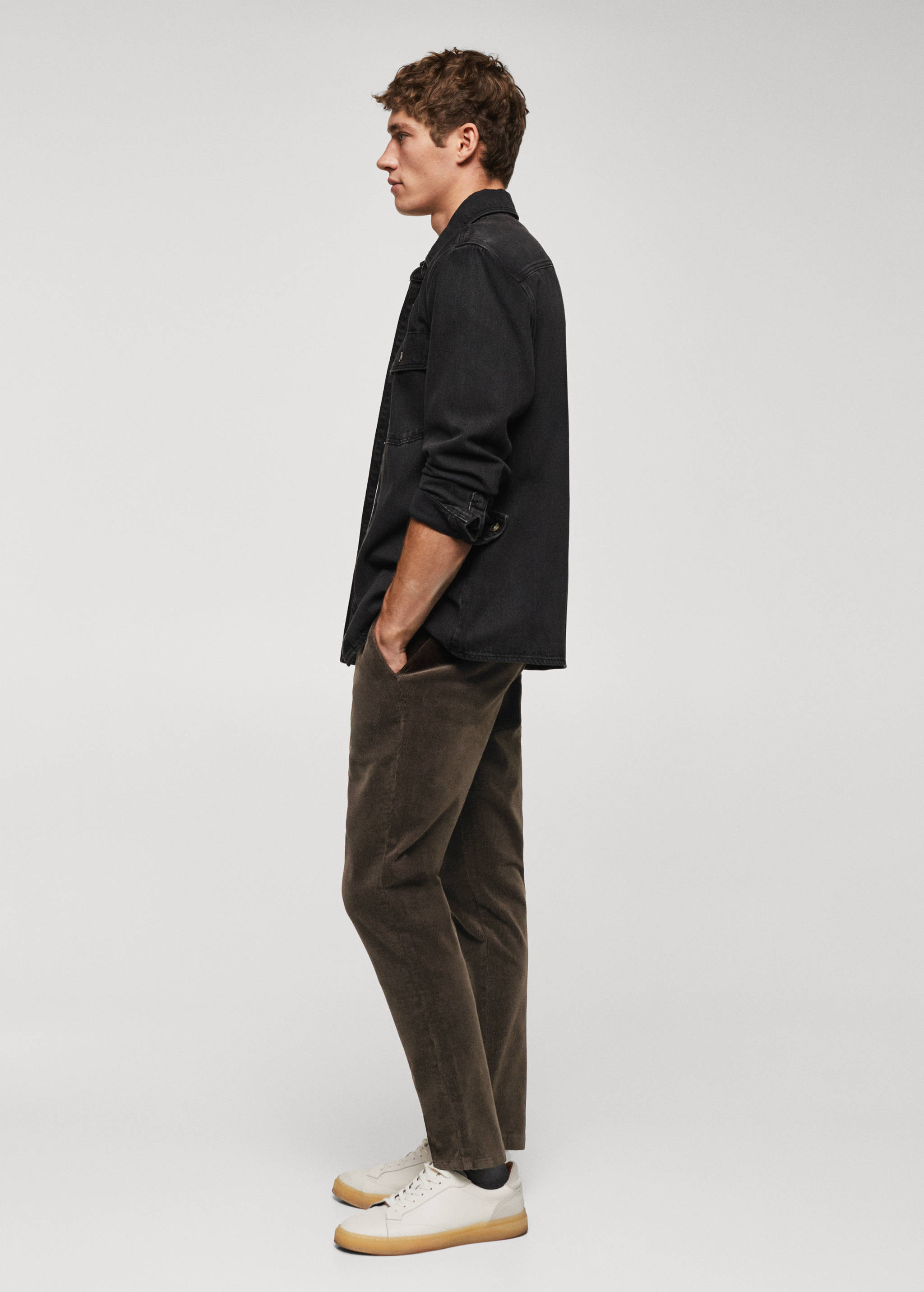 Corduroy slim-fit cropped trousers - Details of the article 2