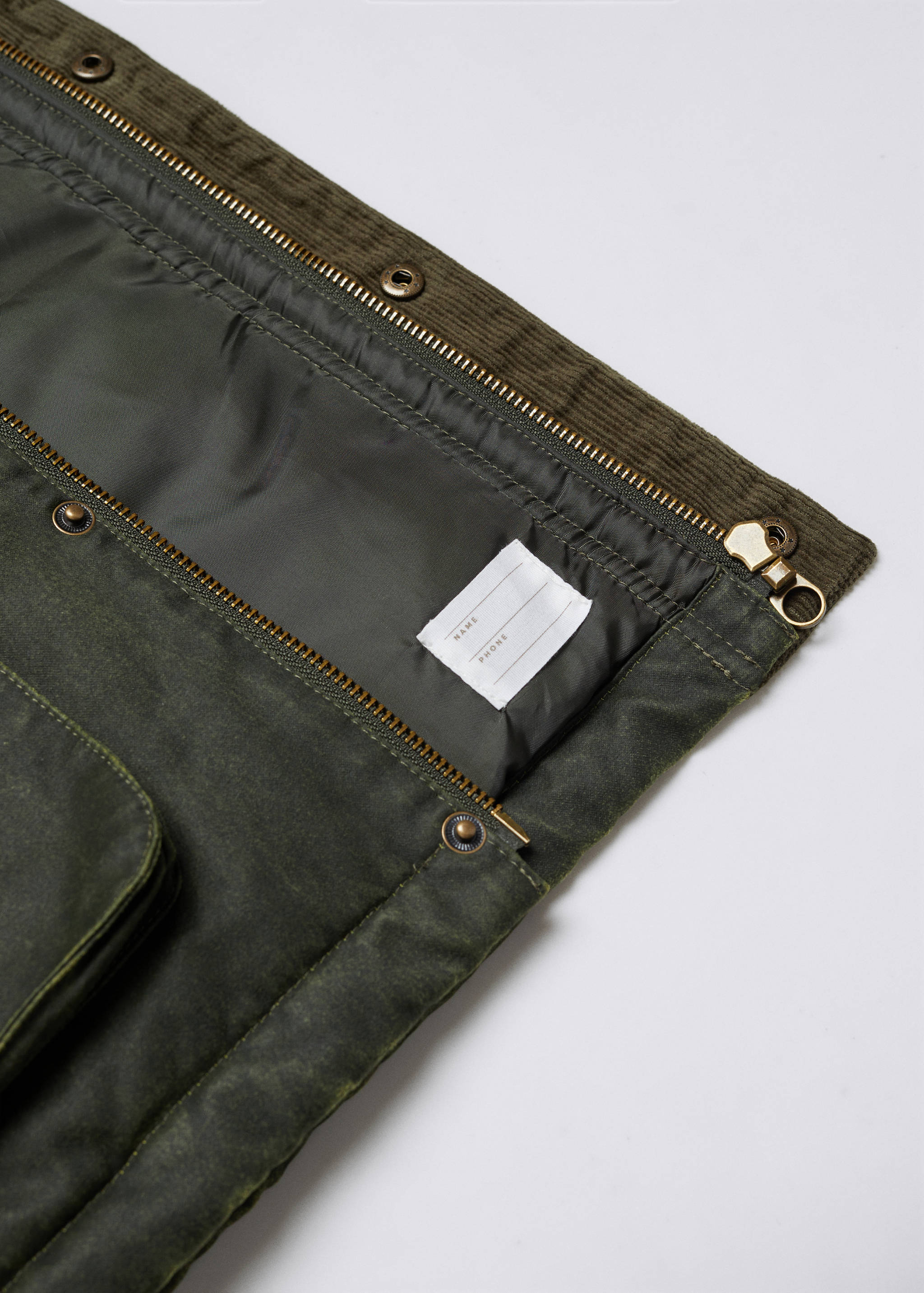 Waxed-effect short parka - Details of the article 8