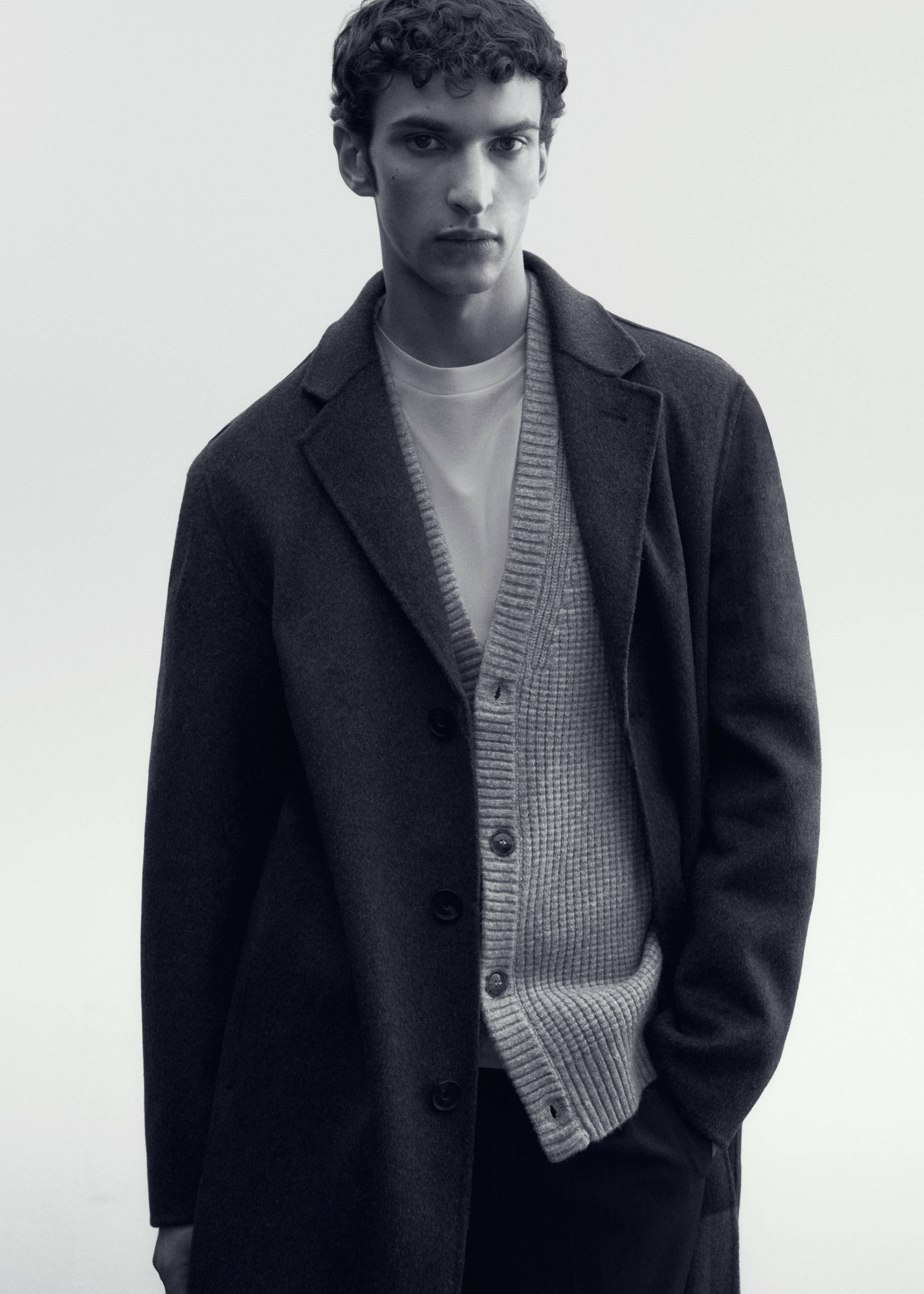 Manteau fait main laine recyclée - Détail de l'article 6, Gris. Ref: 57047705-00.