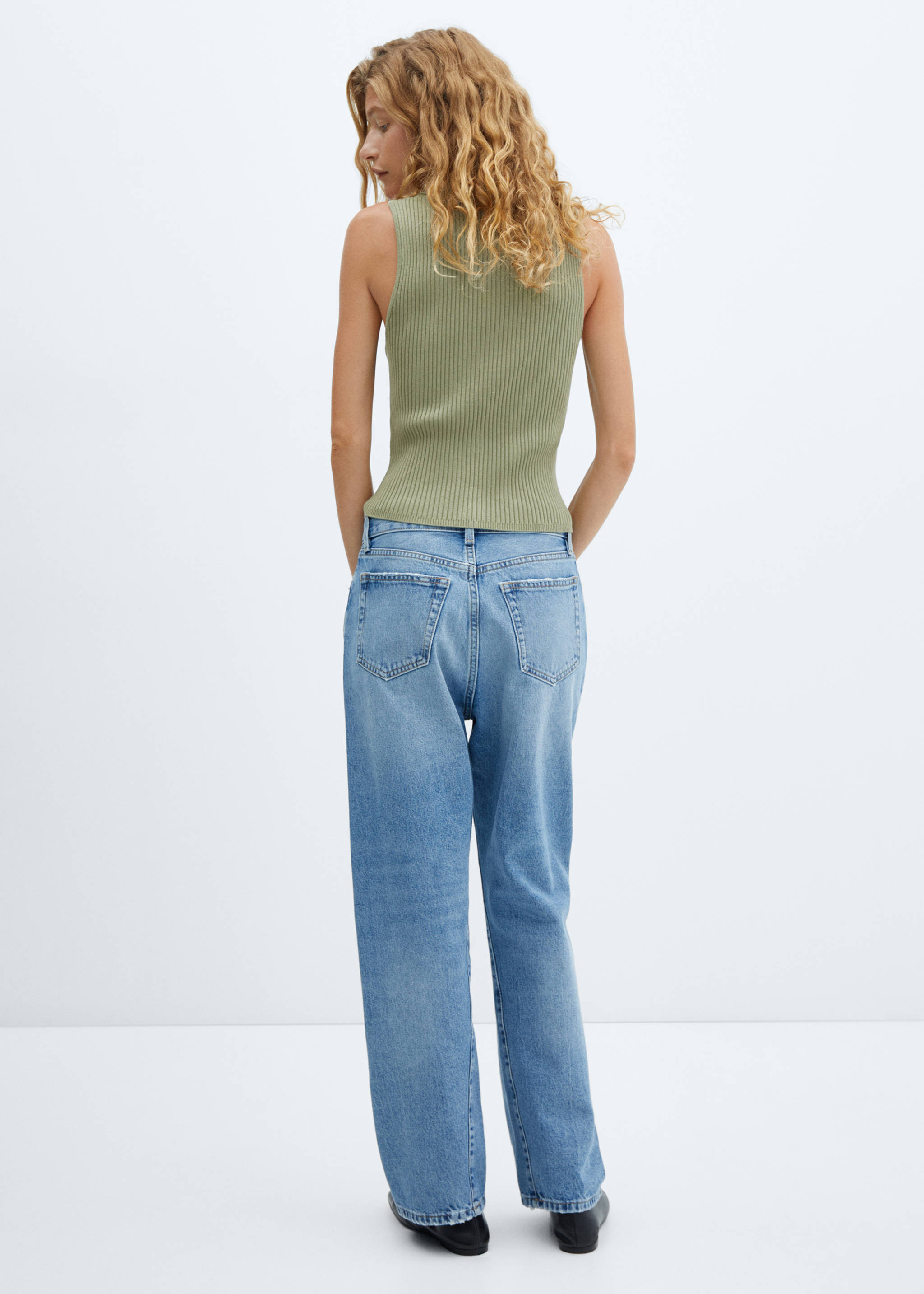 Buttoned knit top - Reverse of the article