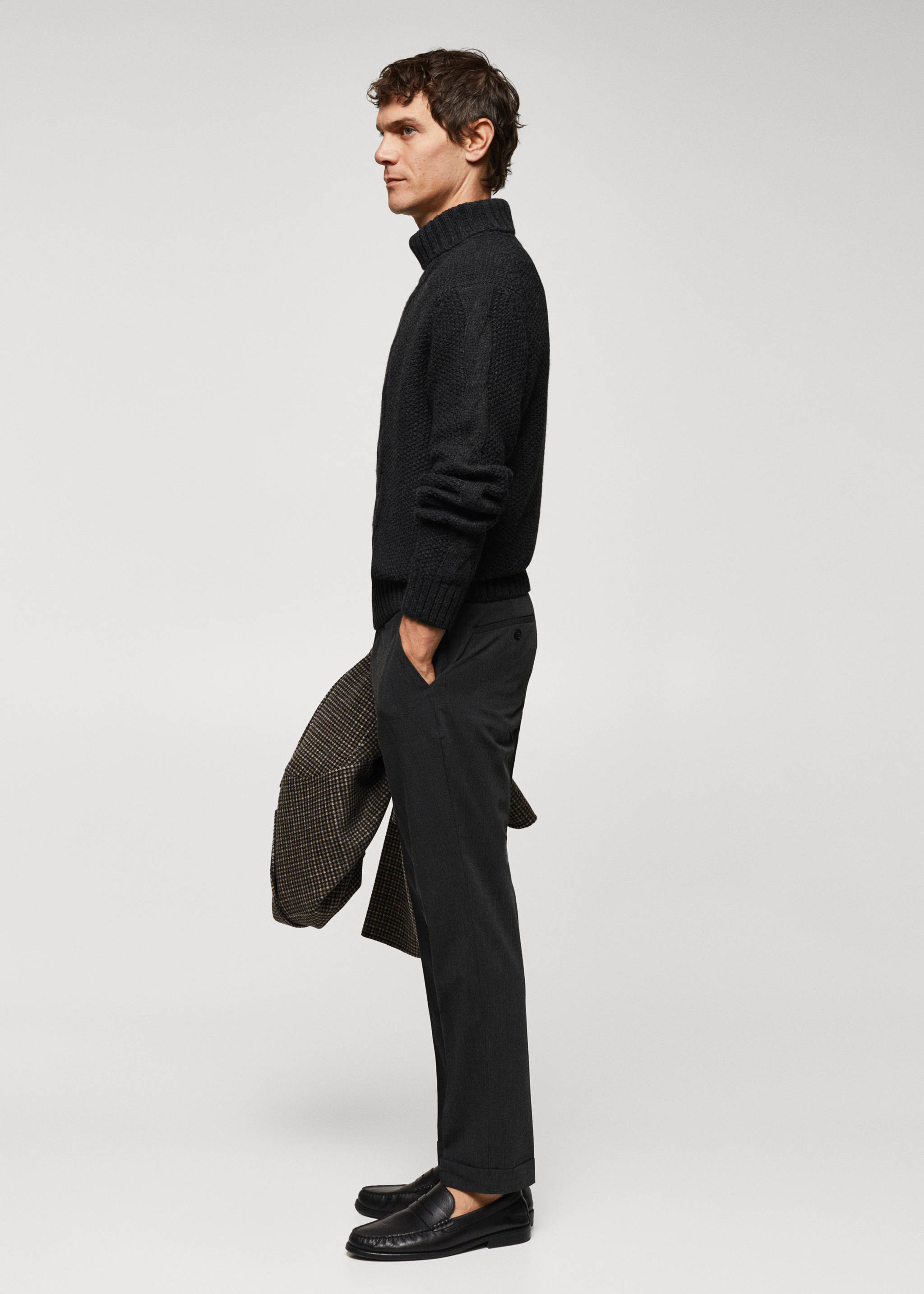Pullover aus Wollgemisch mit Flechtmuster-Detail - Detail des Artikels 2