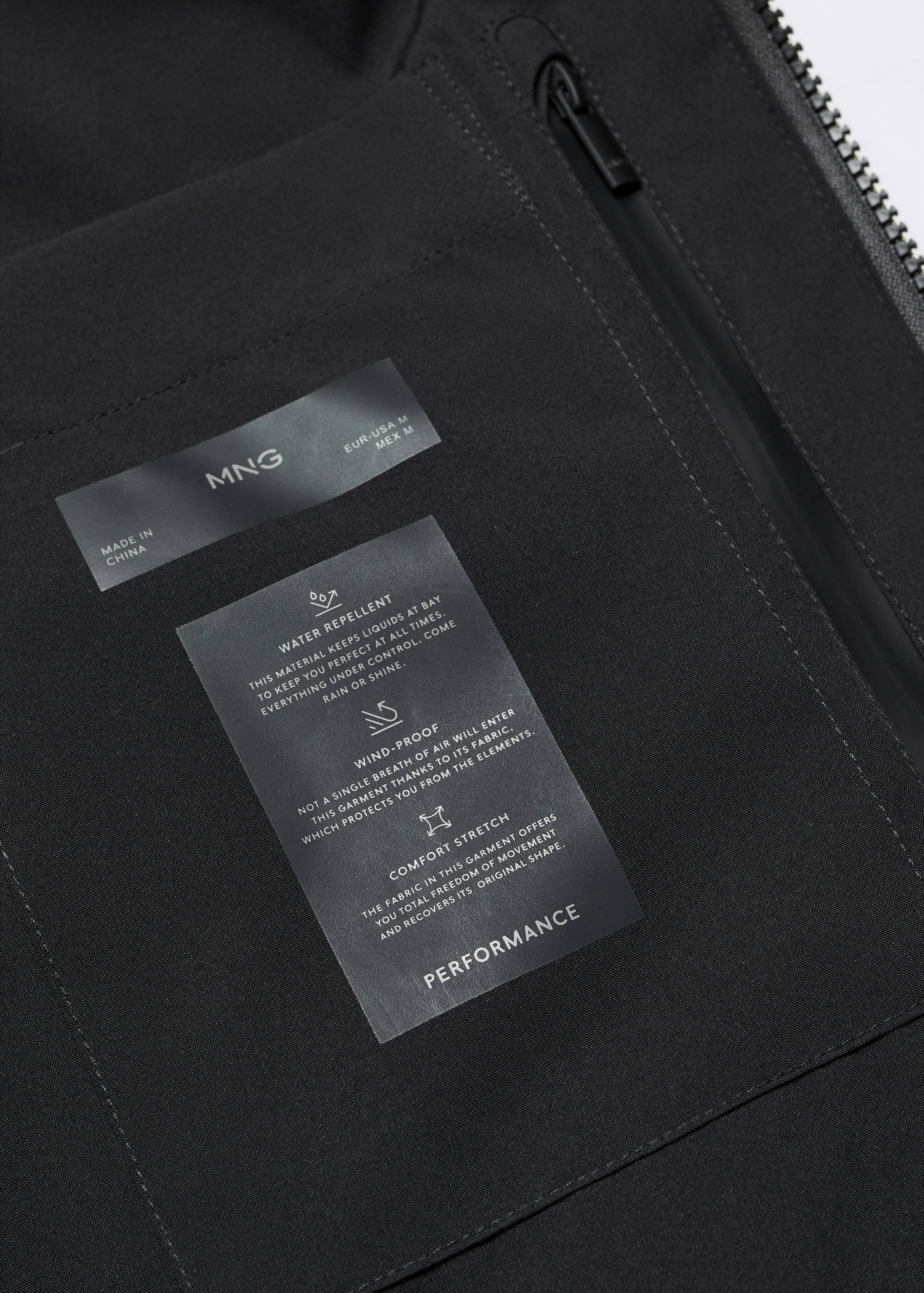 Water-repellent down anorak - Details of the article 8