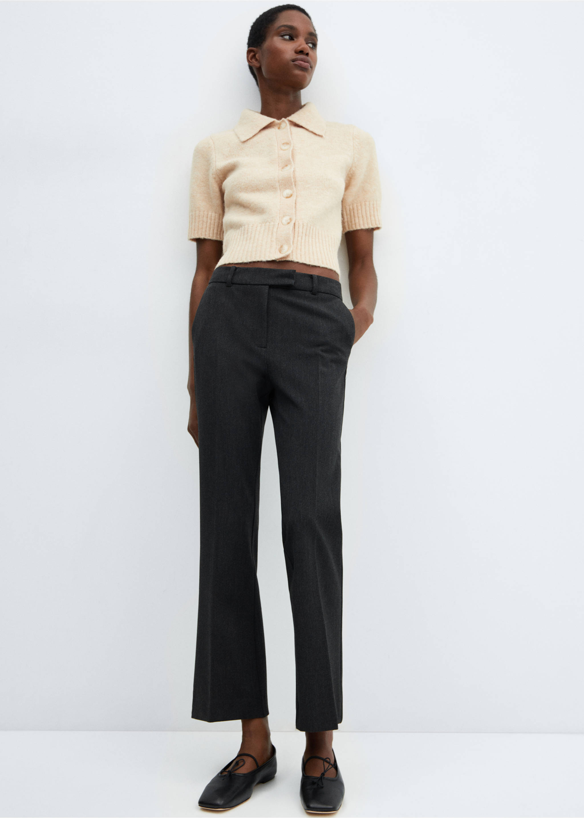 Pantalon évasé crop - Détail de l'article 2, Gris. Ref: 57048267-00.