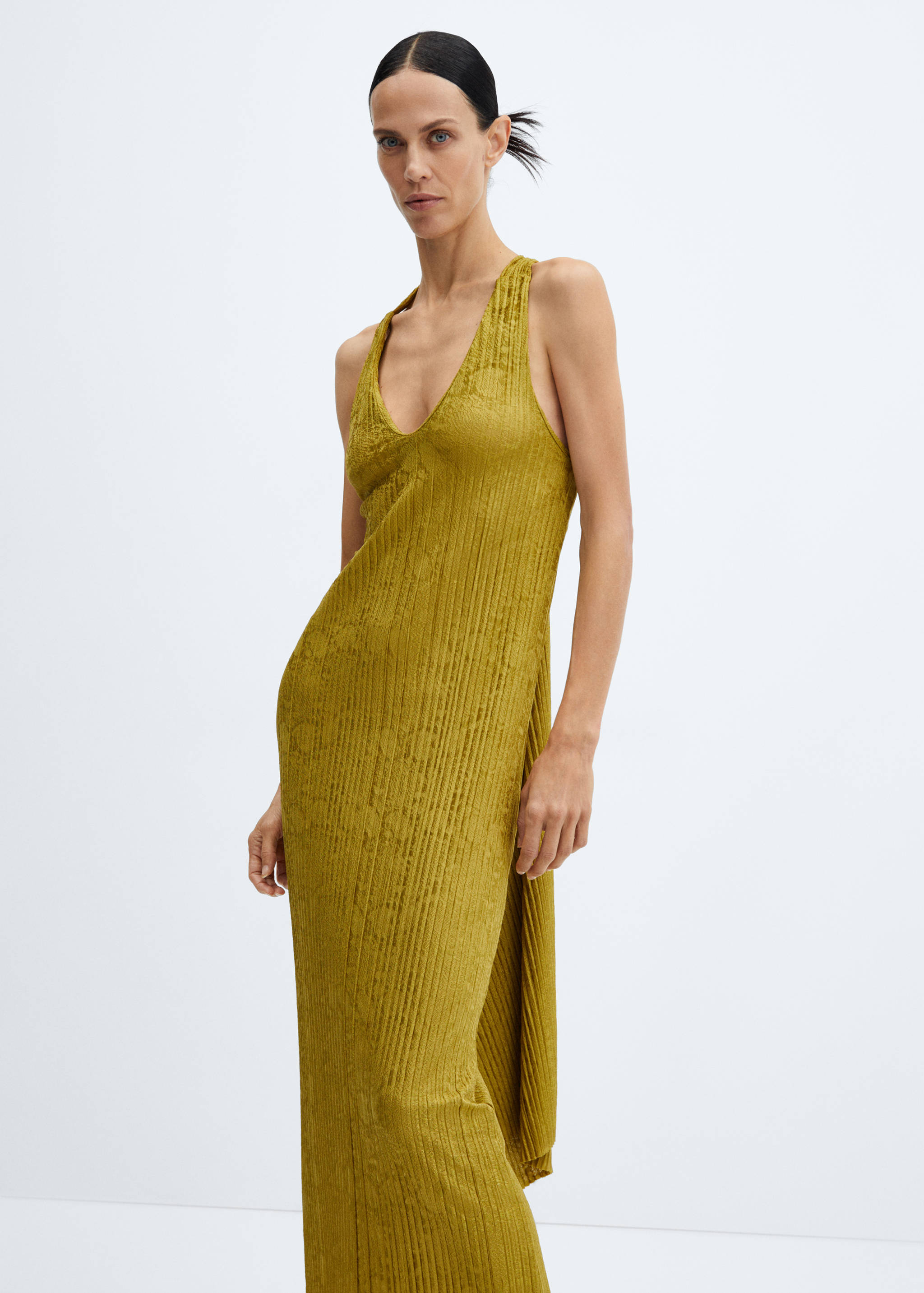 Open-back pleated dress - Details of the article 2