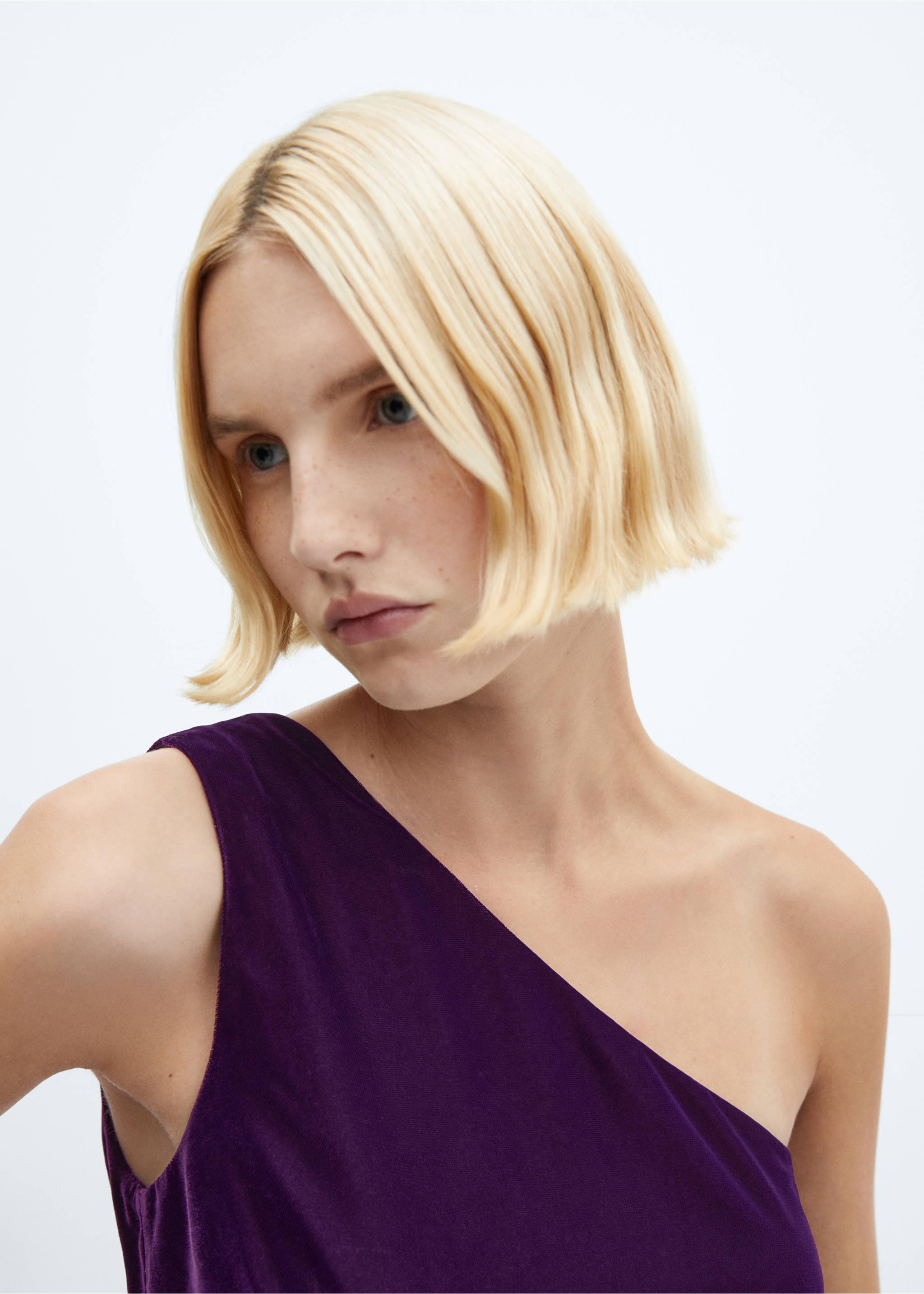 Maxi-flower velvet jumpsuit - Details of the article 1, Purple. Ref: 57049096-00.