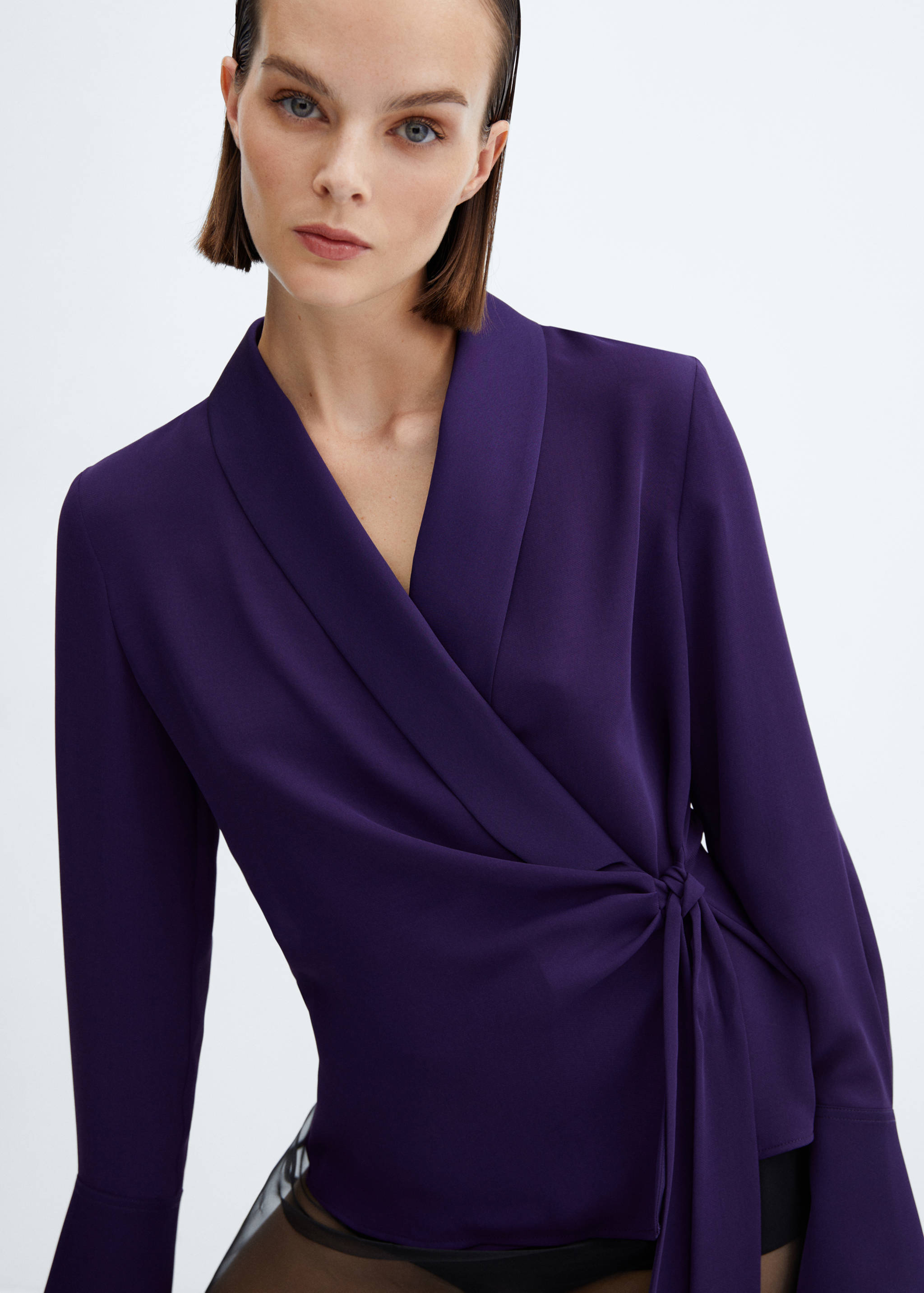 Wrapped lapel blouse - Details of the article 1
