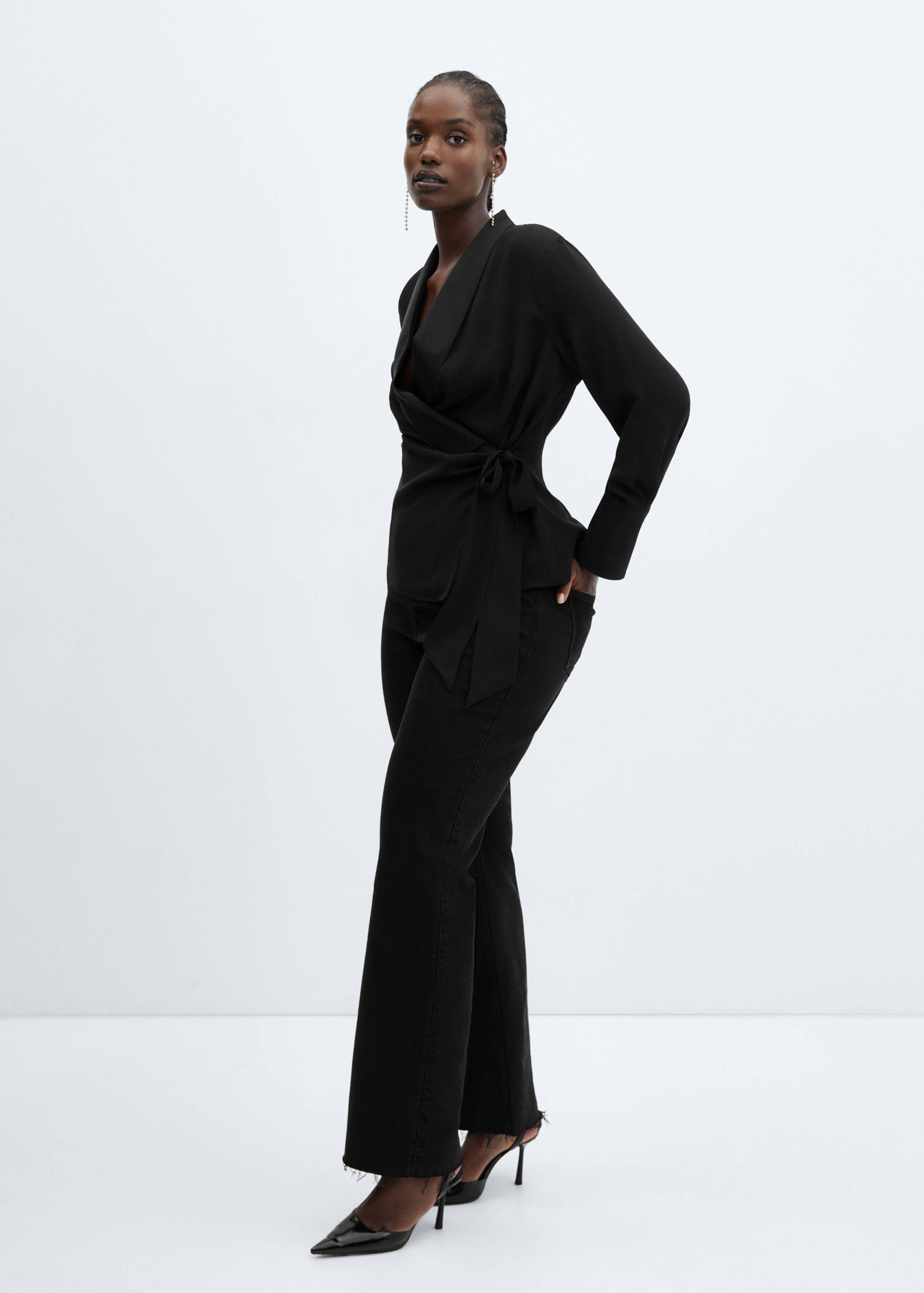 Wrapped lapel blouse - Details of the article 3