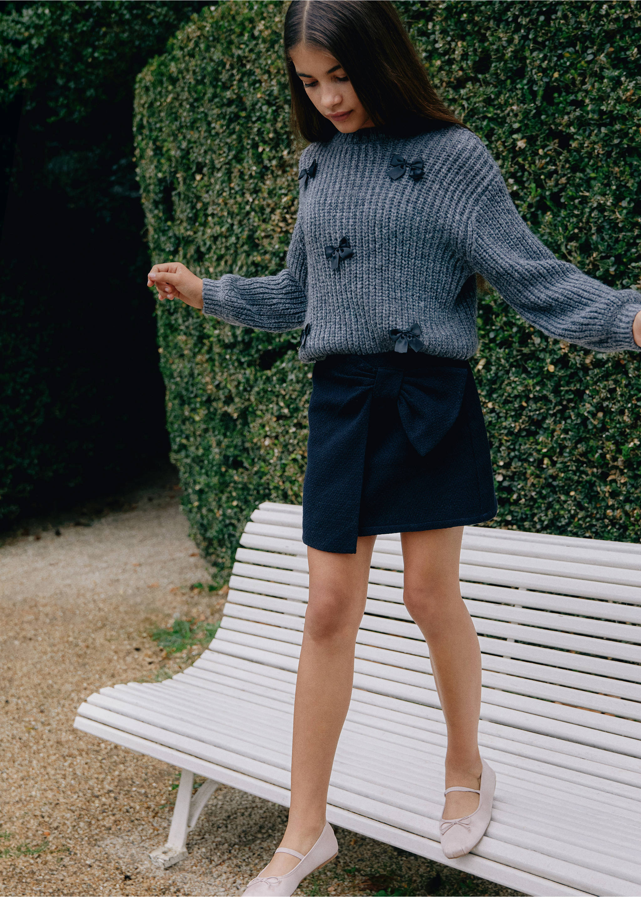 Decorative bow skirt - Details of the article 5, Black. Ref: 57049116-00.