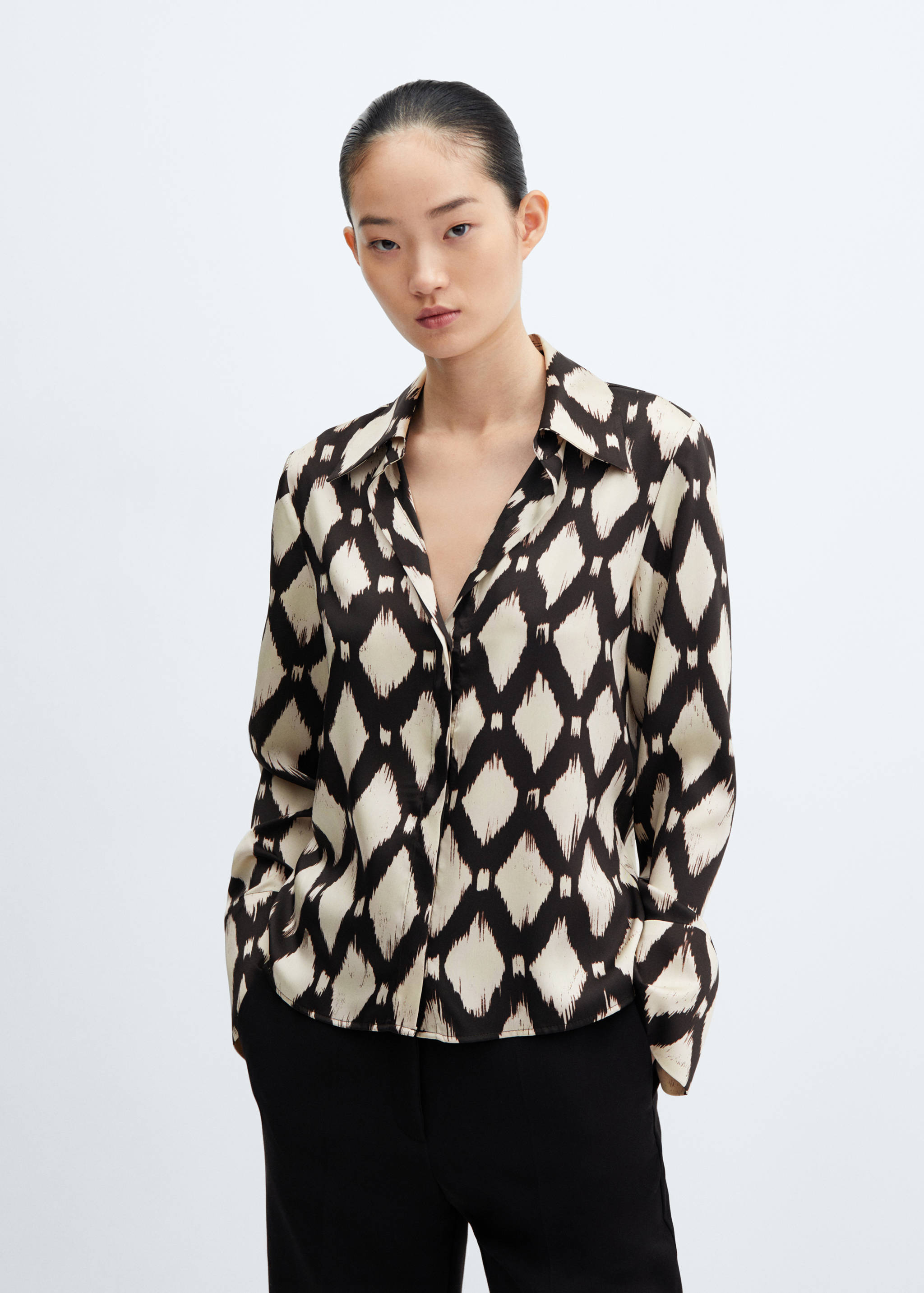 Chemise satinée imprimée - Plan moyen