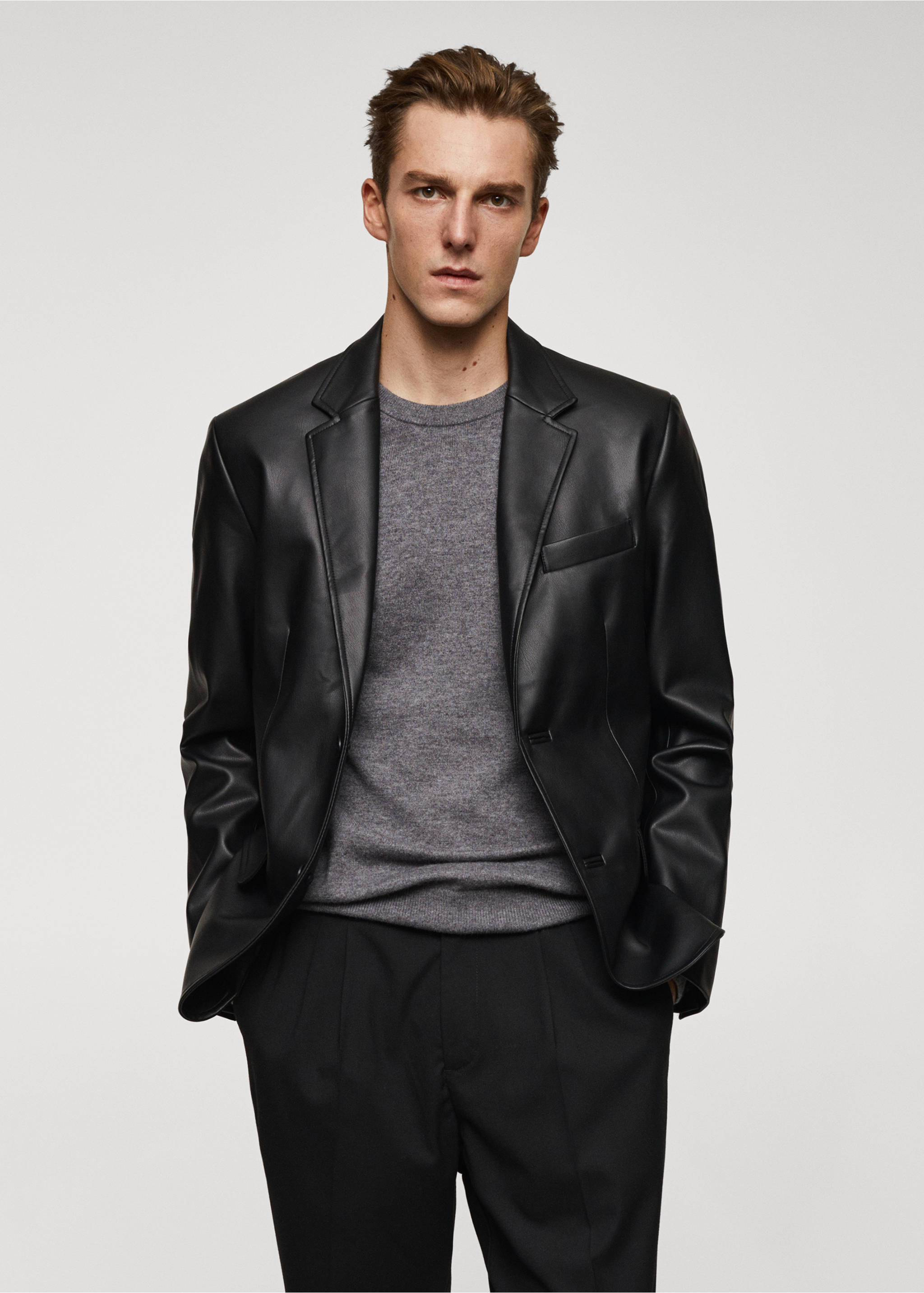 Blazer mit Leder-Effekt - Mittlere Ansicht, Schwarz. Ref: 57049404-00.