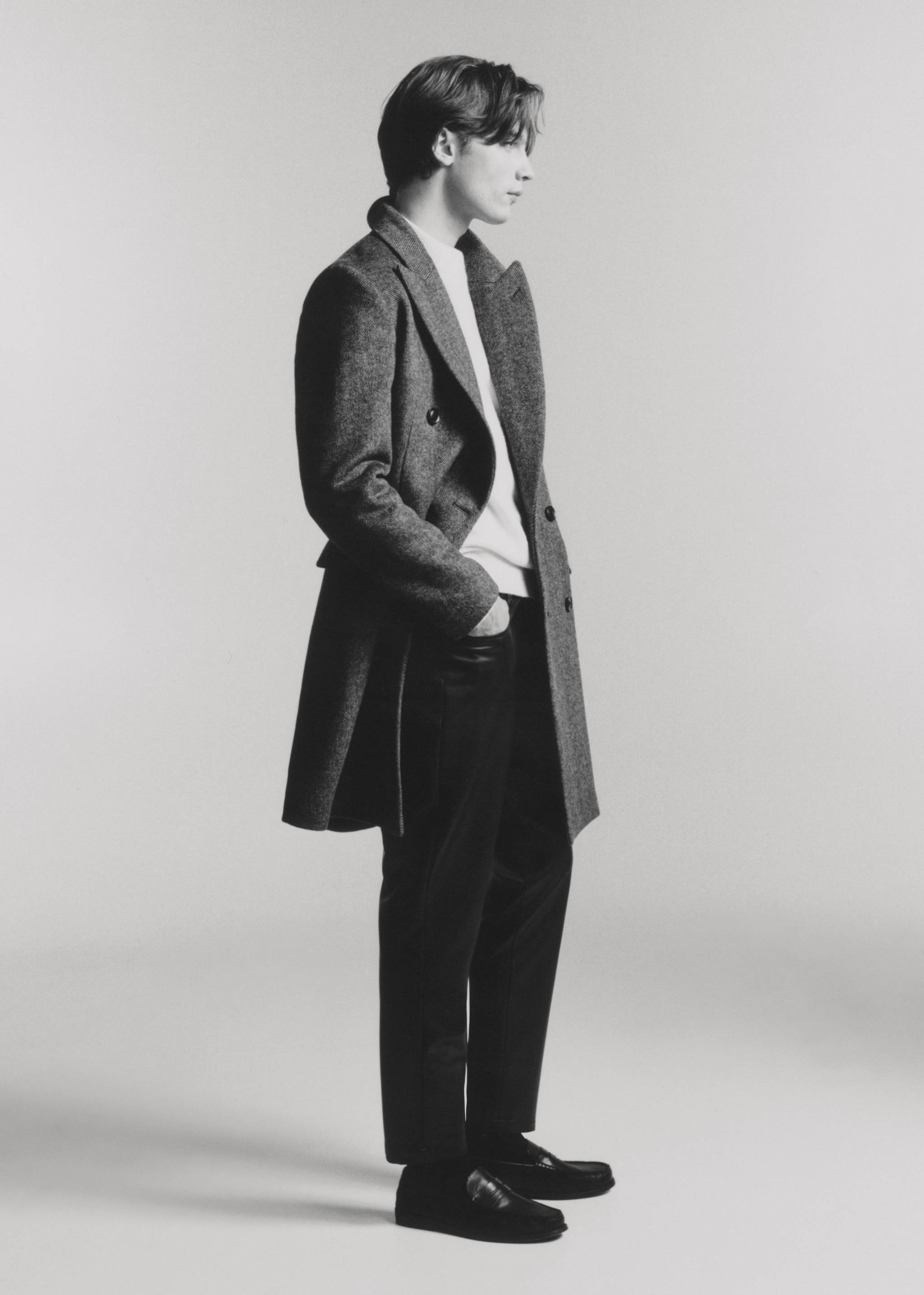 Faux-leather slim-fit trousers - Details of the article 5