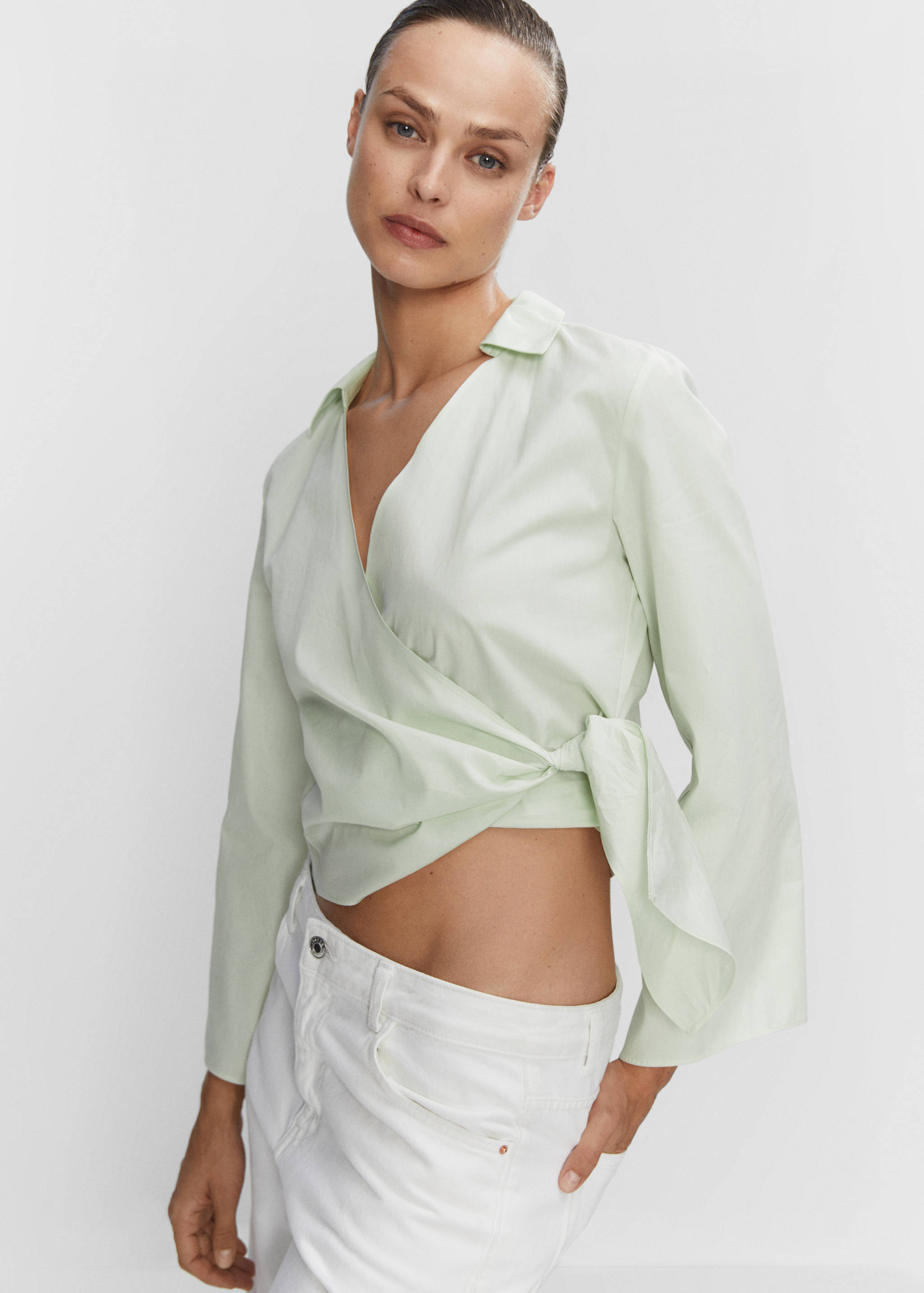 Wickelhemd mit Knotendetail - Detail des Artikels 1
