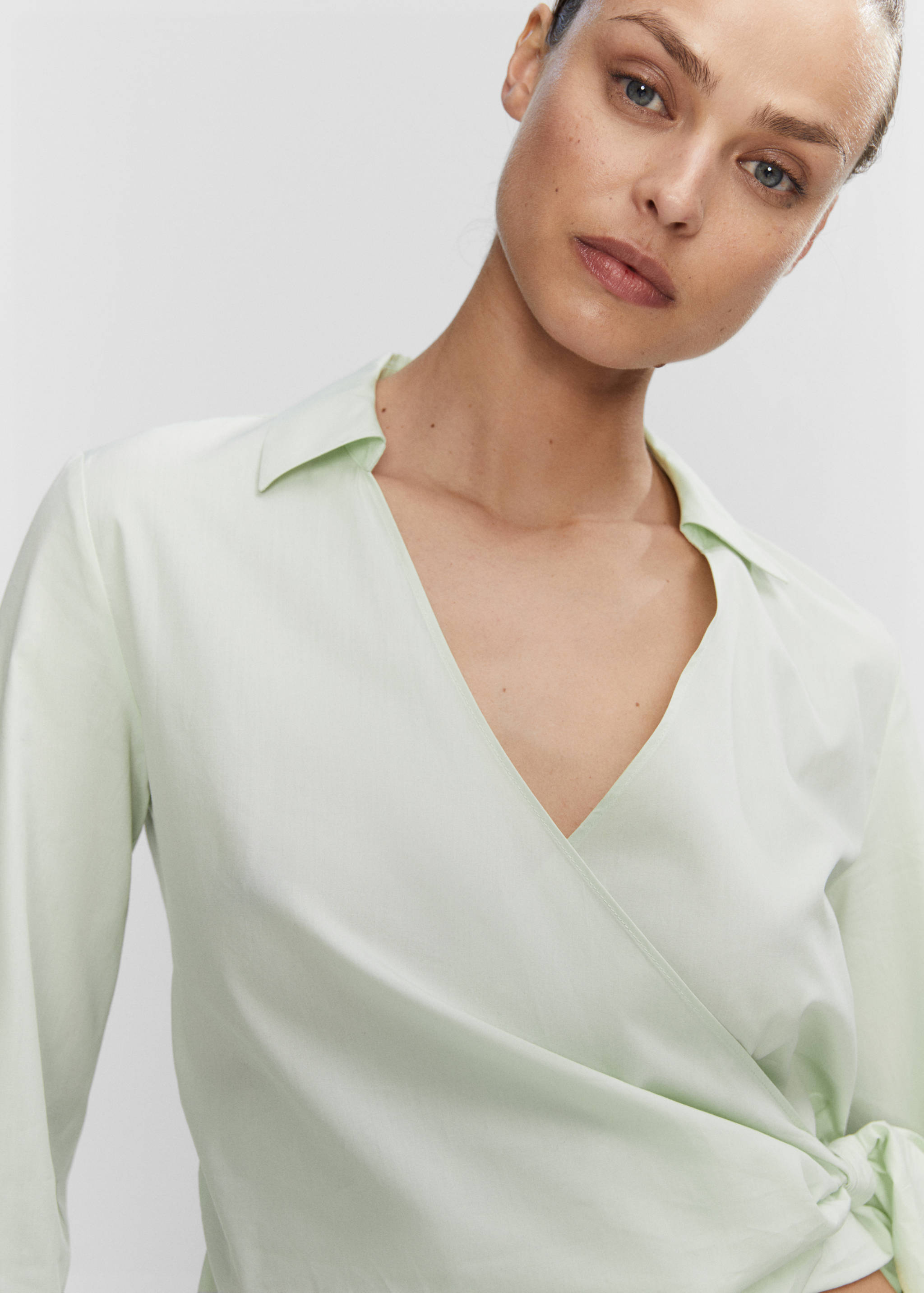 Wickelhemd mit Knotendetail - Detail des Artikels 6