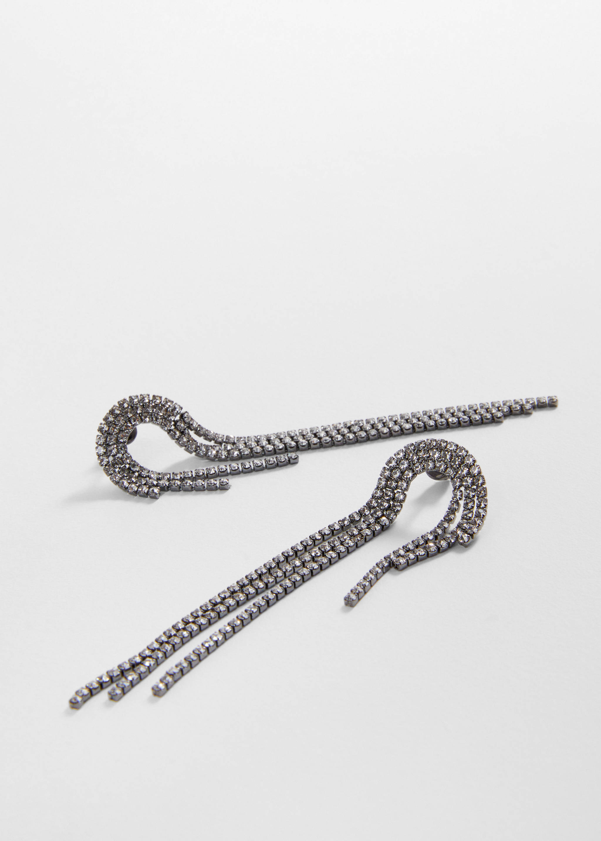 Boucles d'oreilles pendantes strass - Plan moyen