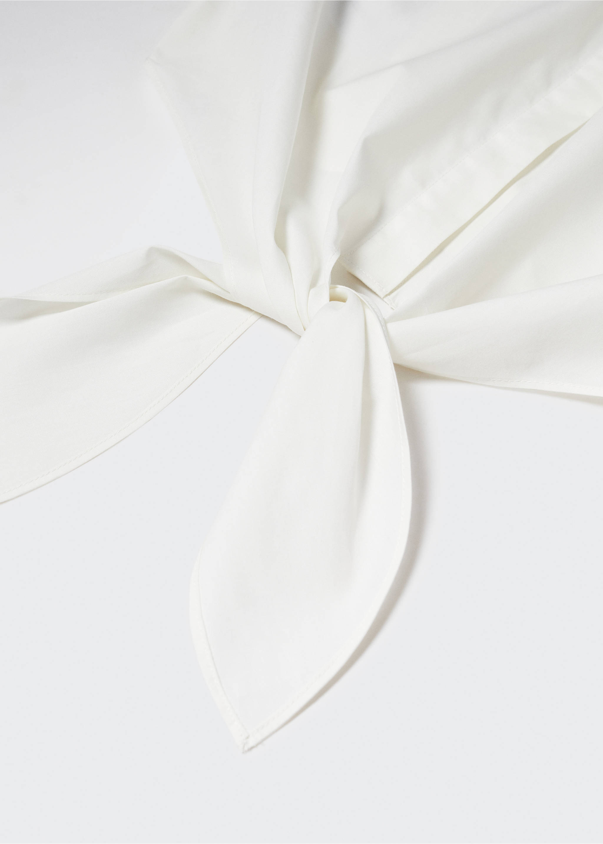 Cropped shirt with knot - Details of the article 8, Off White. Ref: 57050070-00.