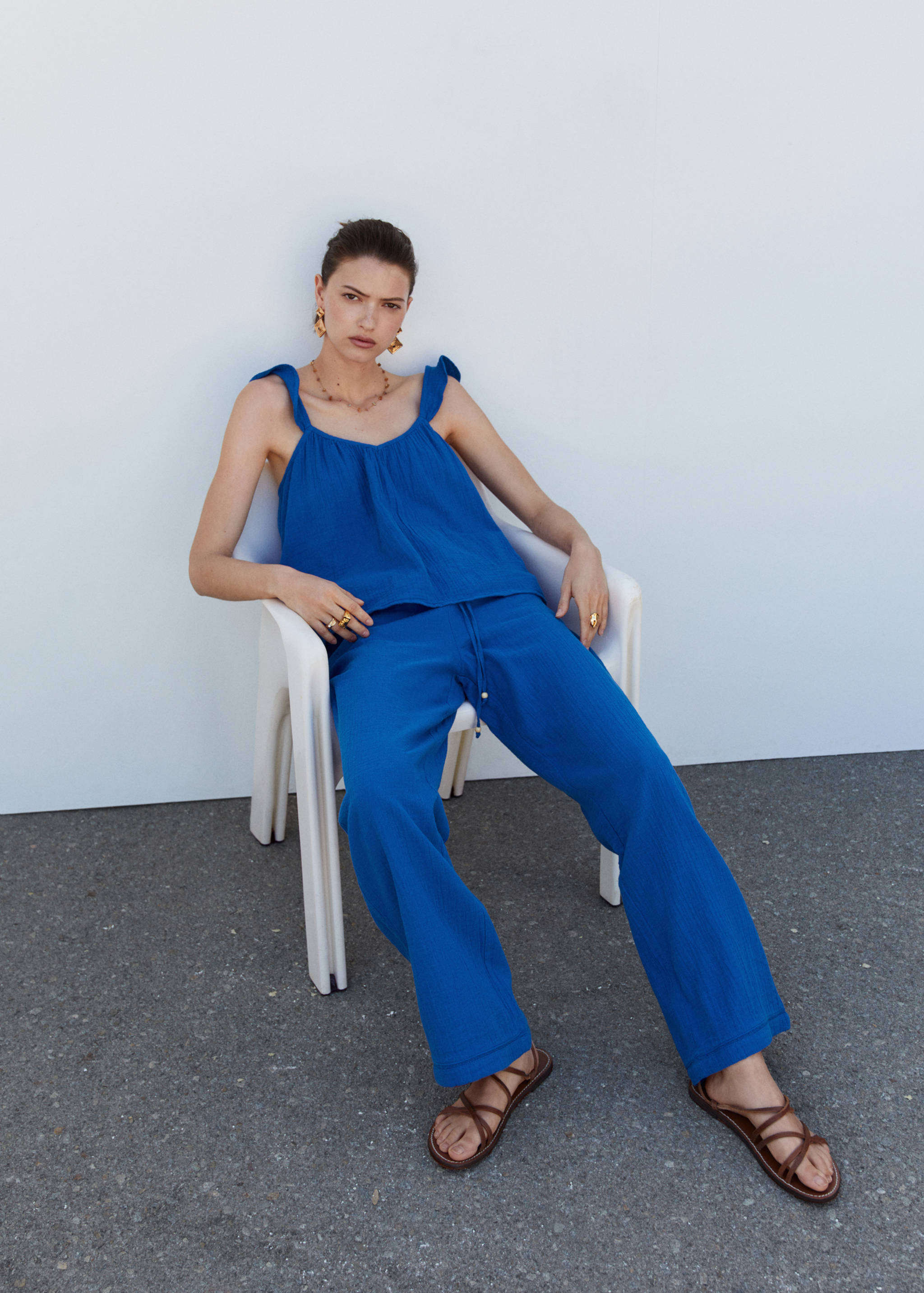 Elastic waist cotton trousers - Details of the article 2