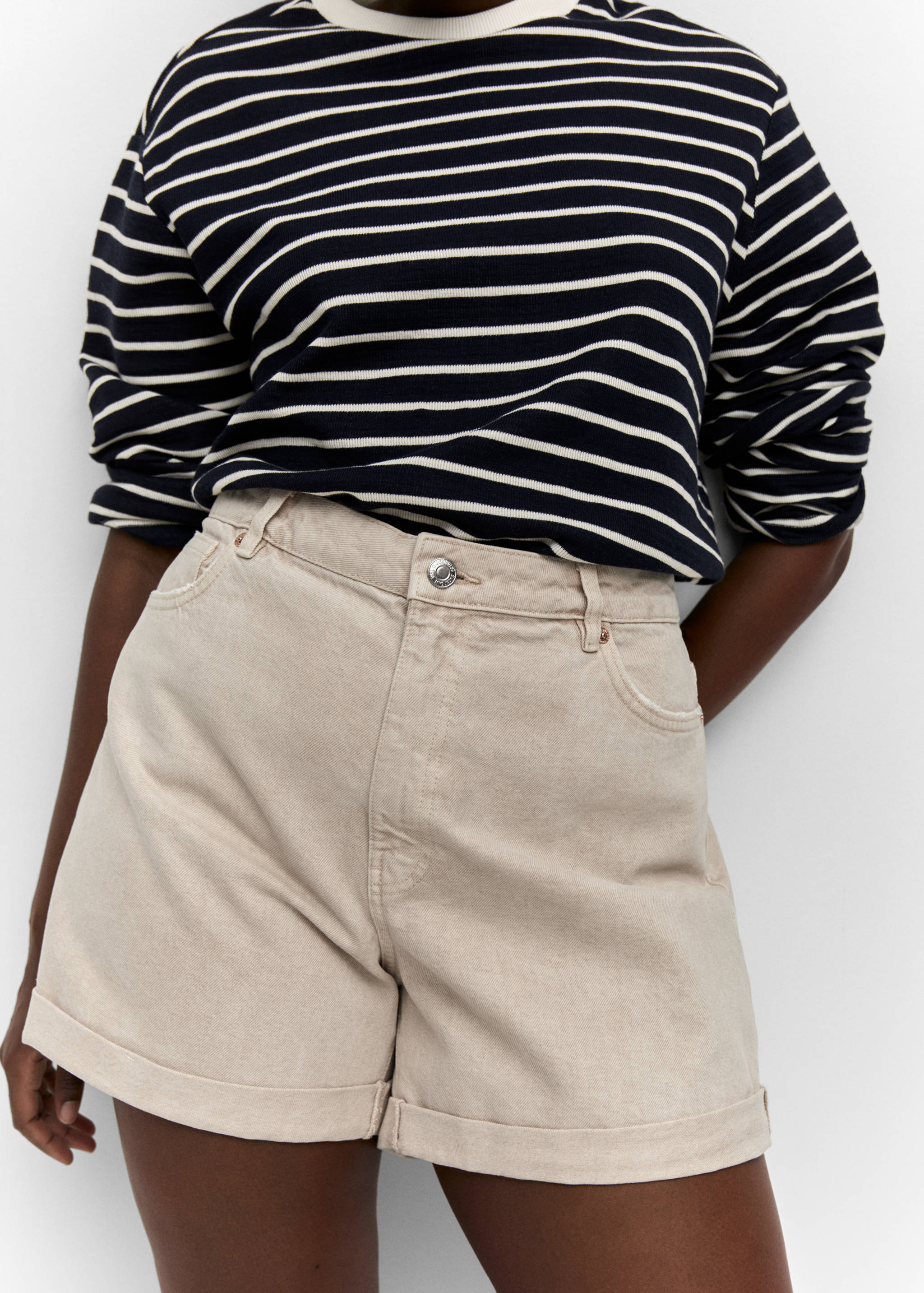 Mom-fit denim shorts - Details of the article 4