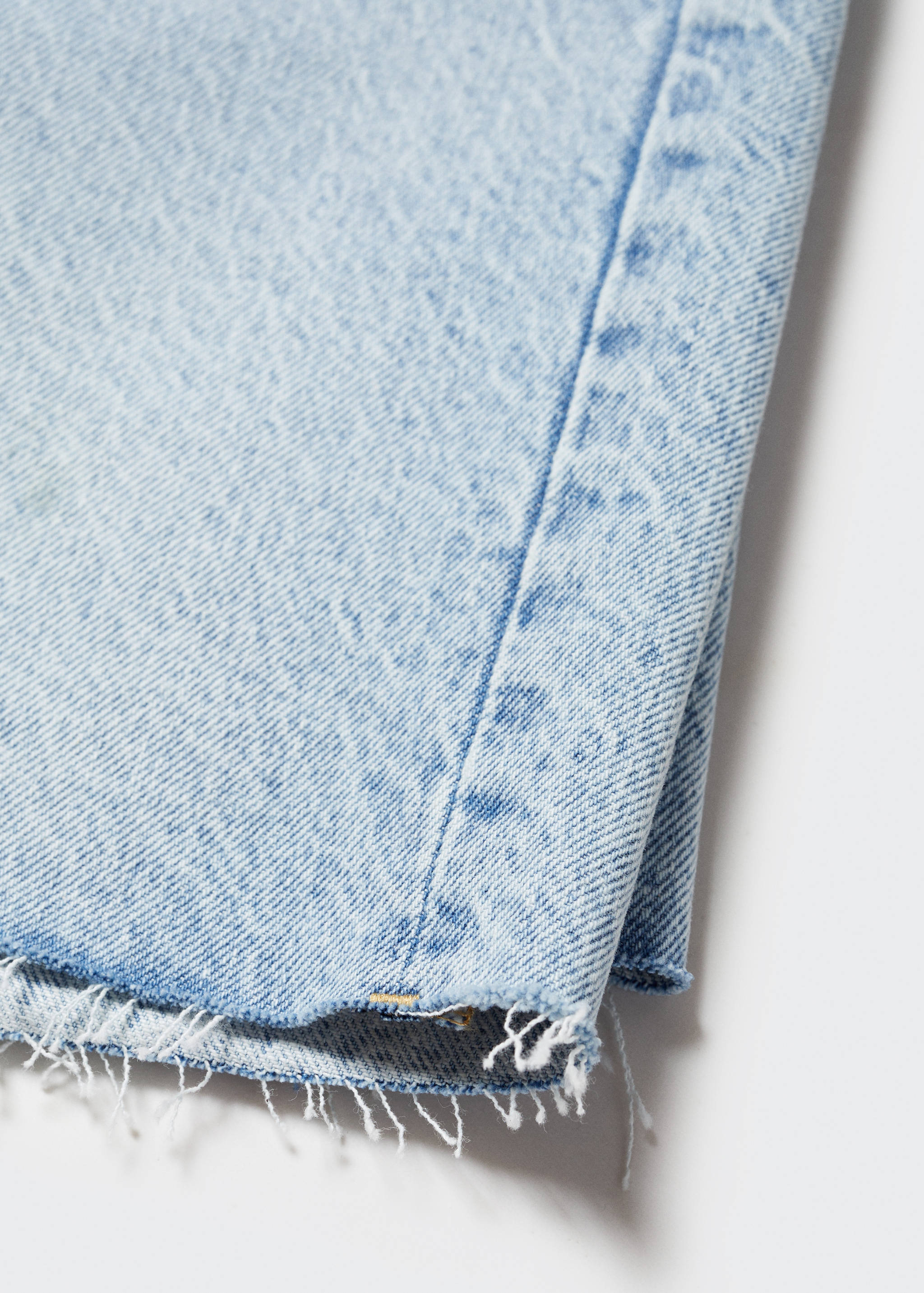 Decorative ripped denim bermuda shorts - Details of the article 8