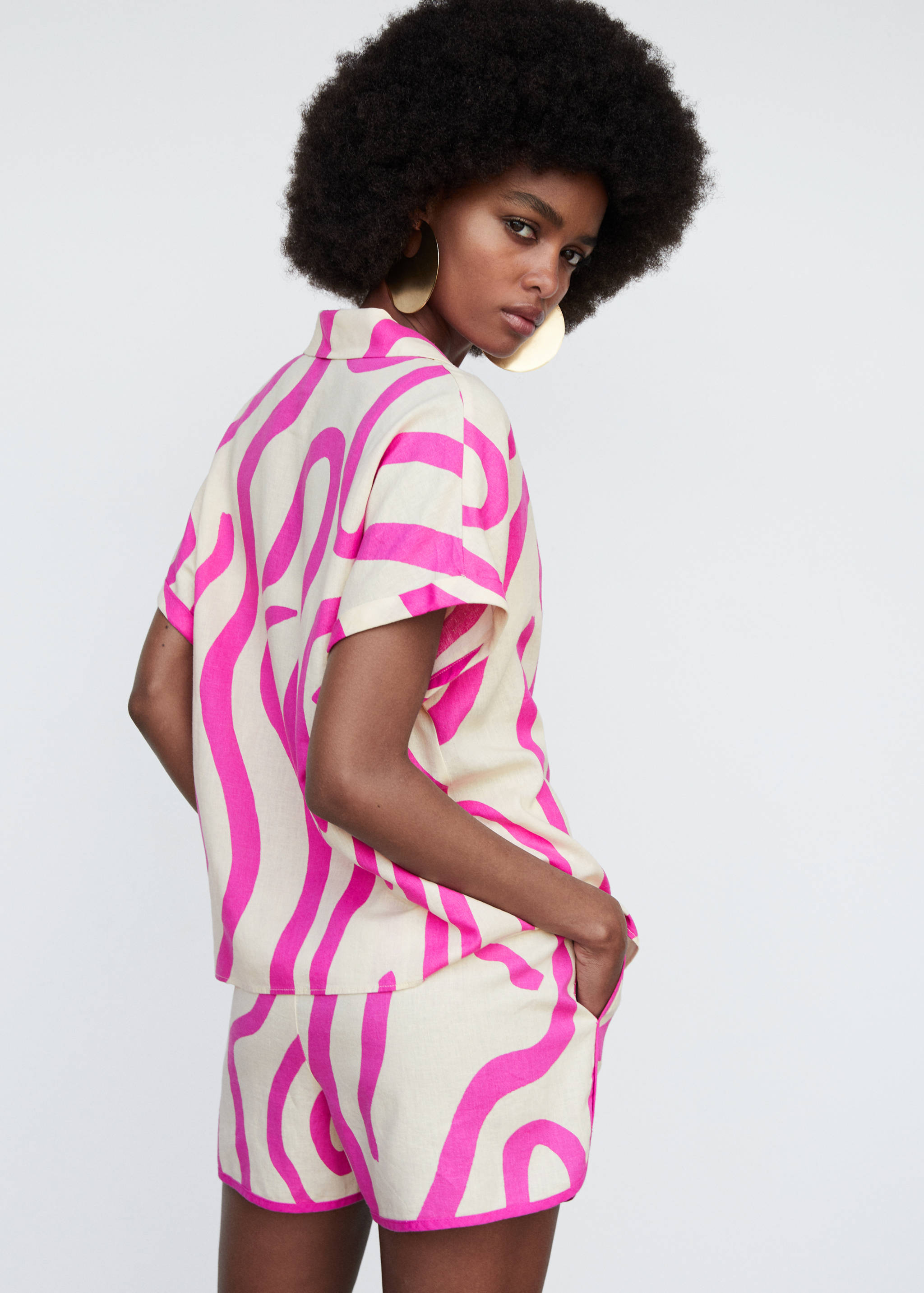 Printed linen shirt - Reverse of the article