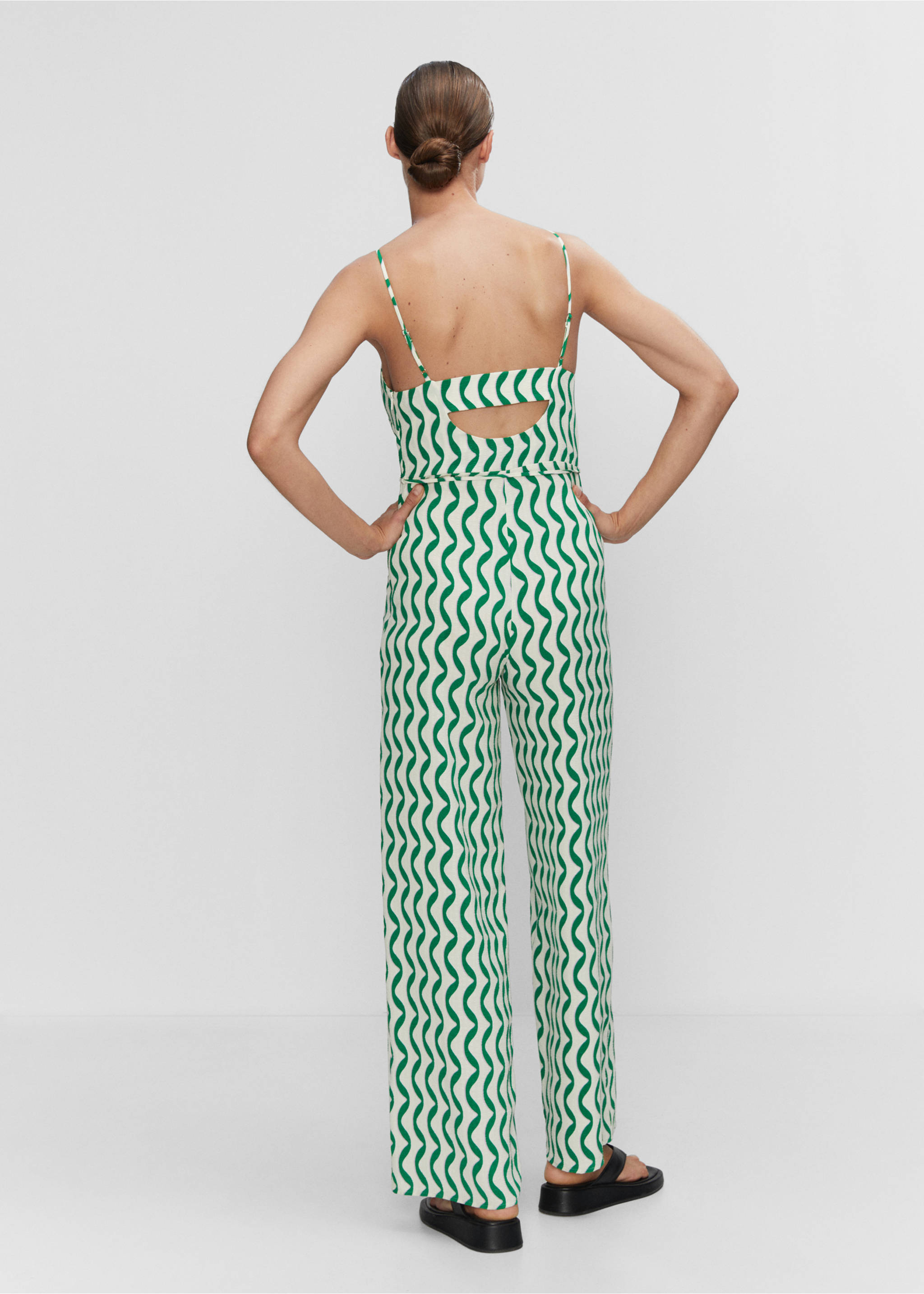 Long jumpsuit with back opening - Reverse of the article, Green. Ref: 57050212-00.